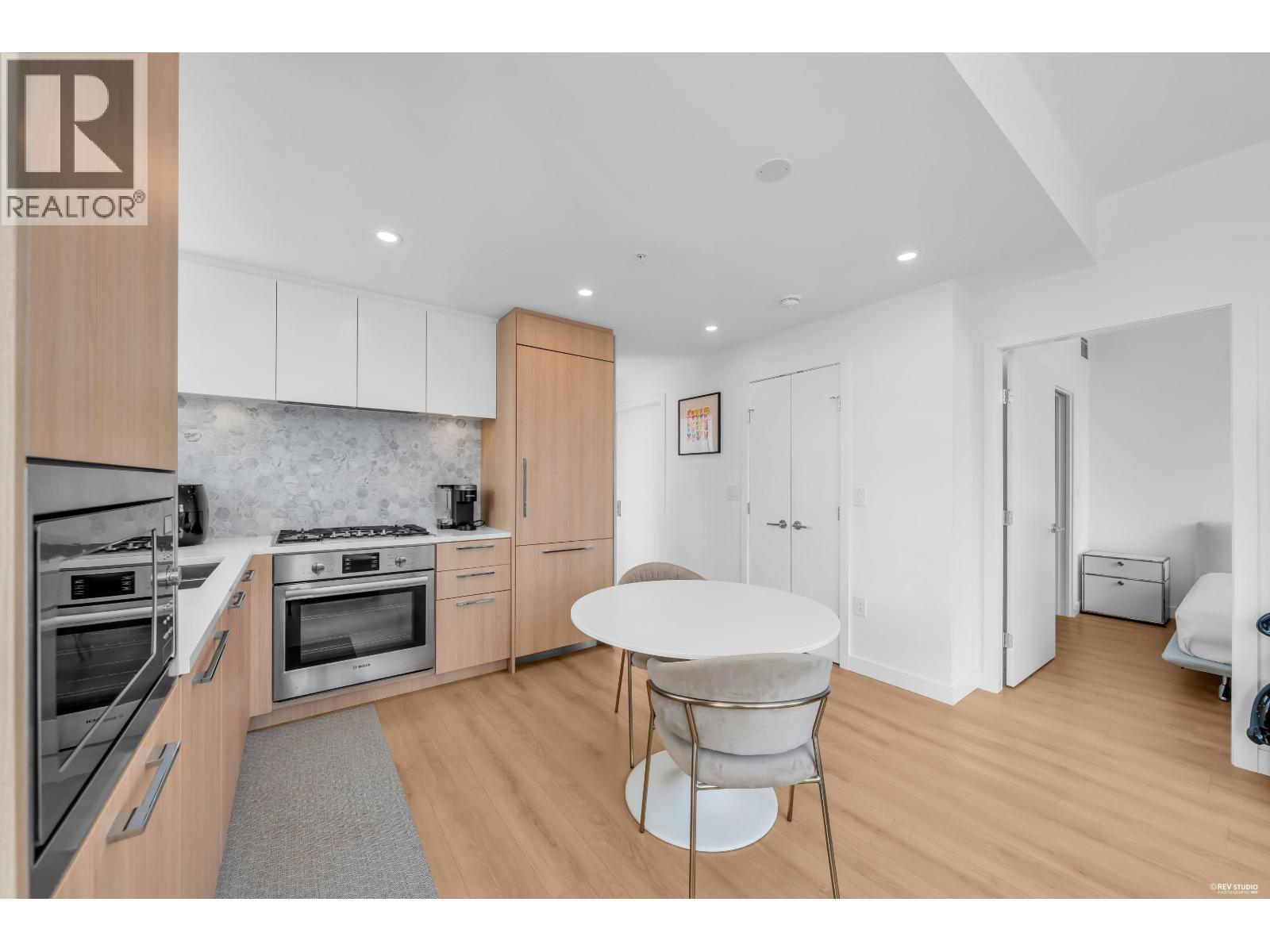 1701 2425 Alpha Avenue Property Photo 5