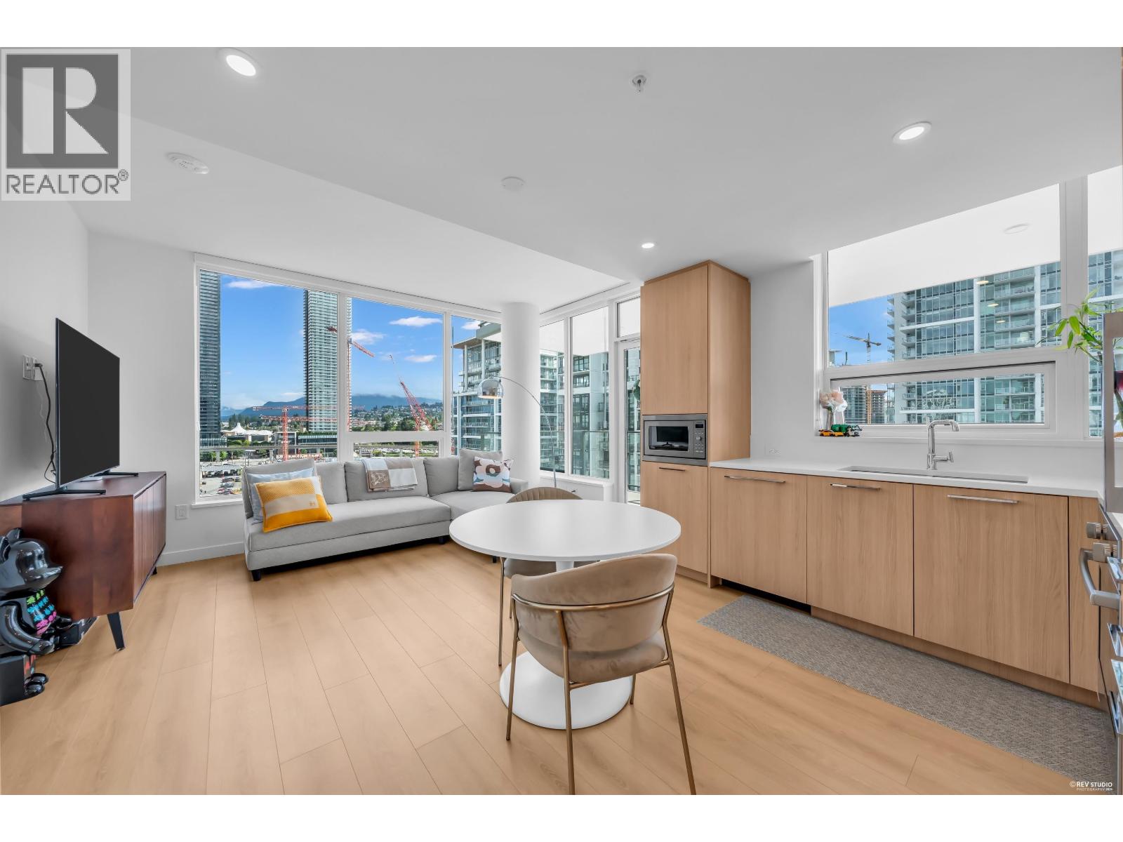 1701 2425 Alpha Avenue Property Photo 6