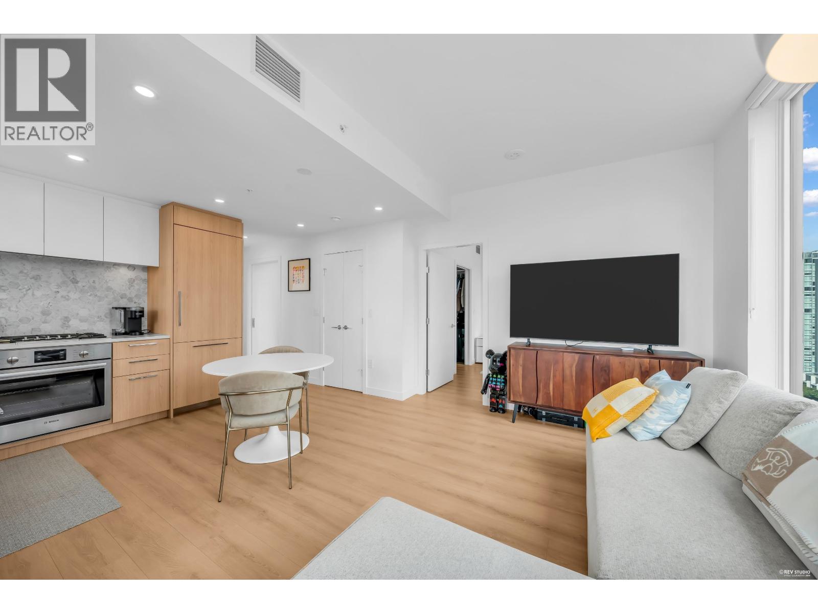 1701 2425 Alpha Avenue Property Photo 11