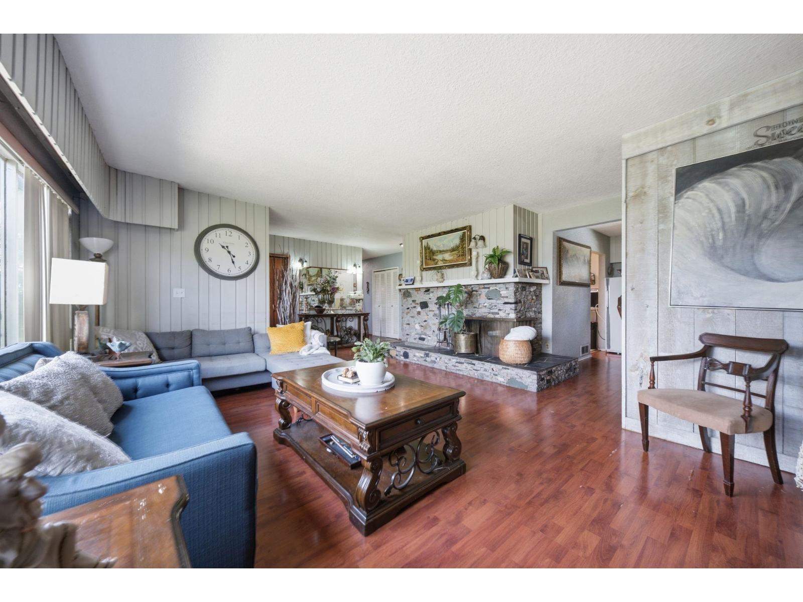 12222 100 Avenue Property Photo 7