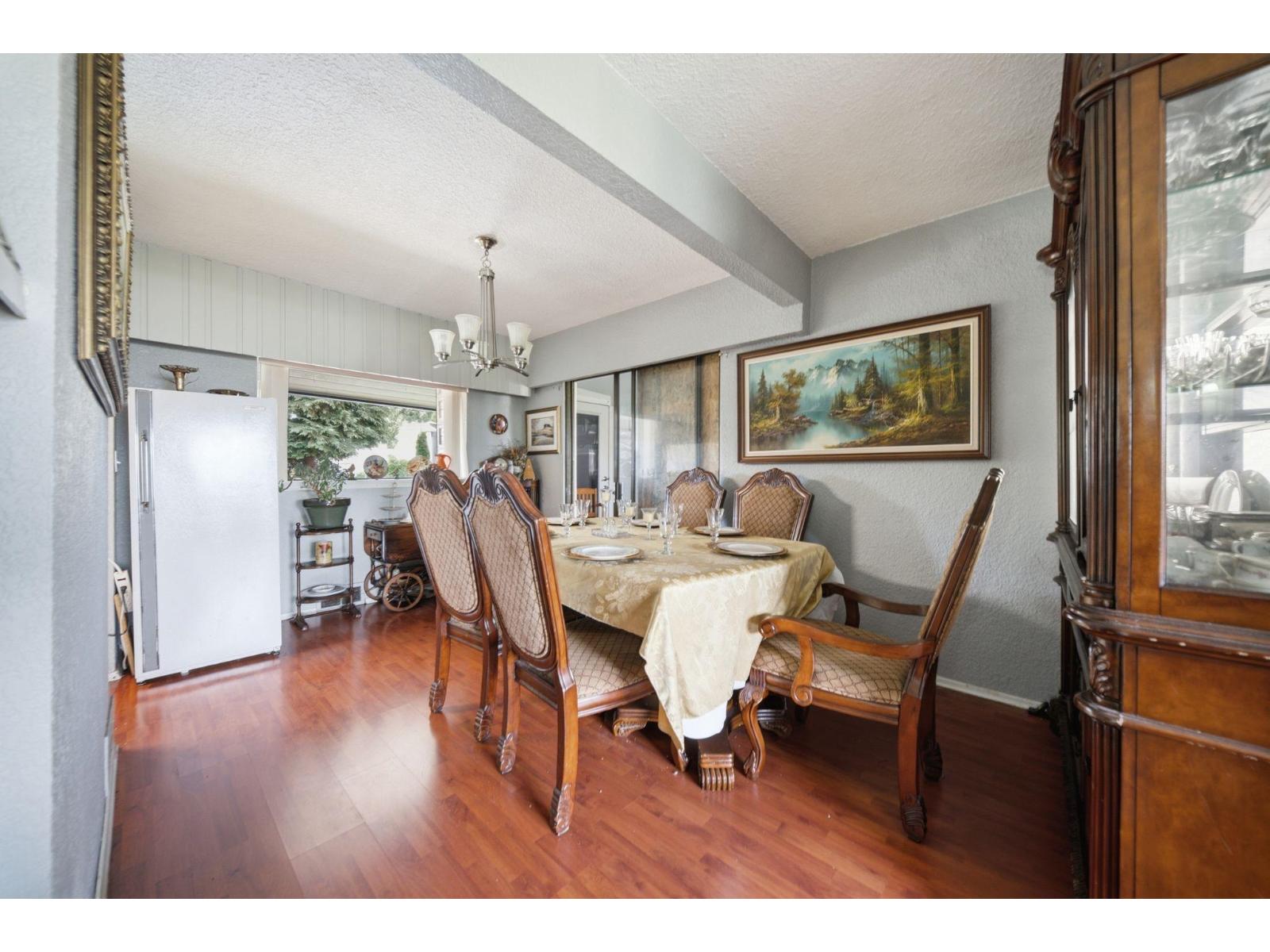 12222 100 Avenue Property Photo 11