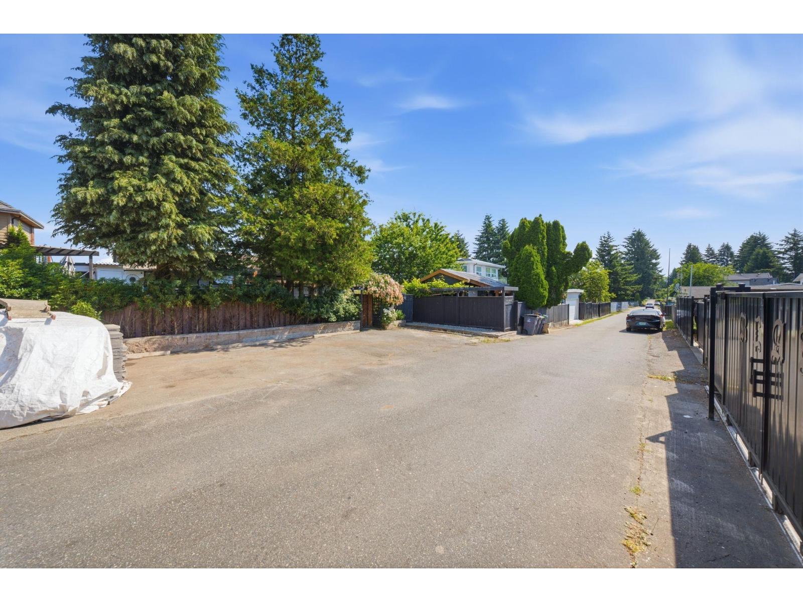 12222 100 Avenue Property Photo 35