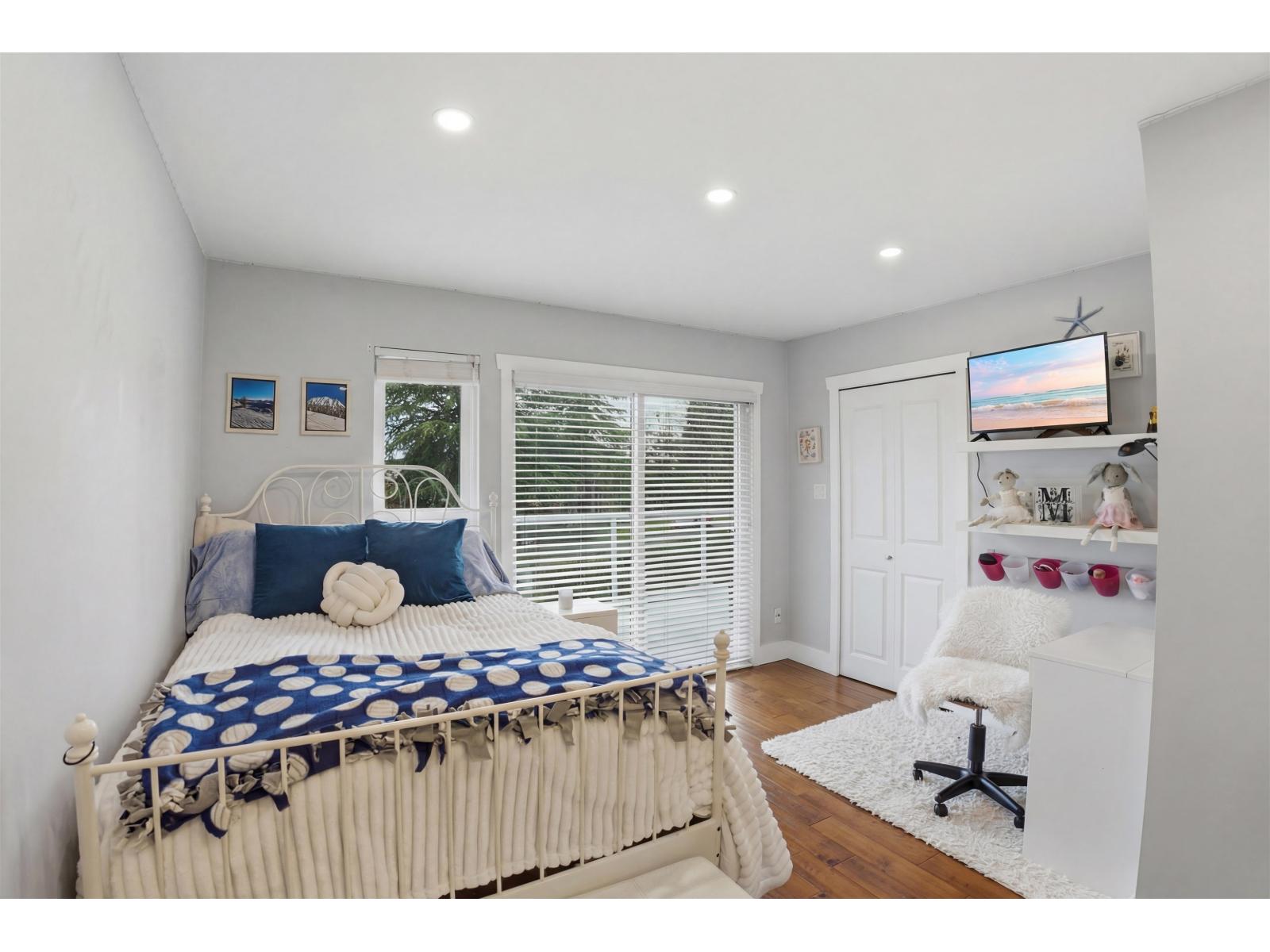 12891 Southridge Drive Property Photo 11