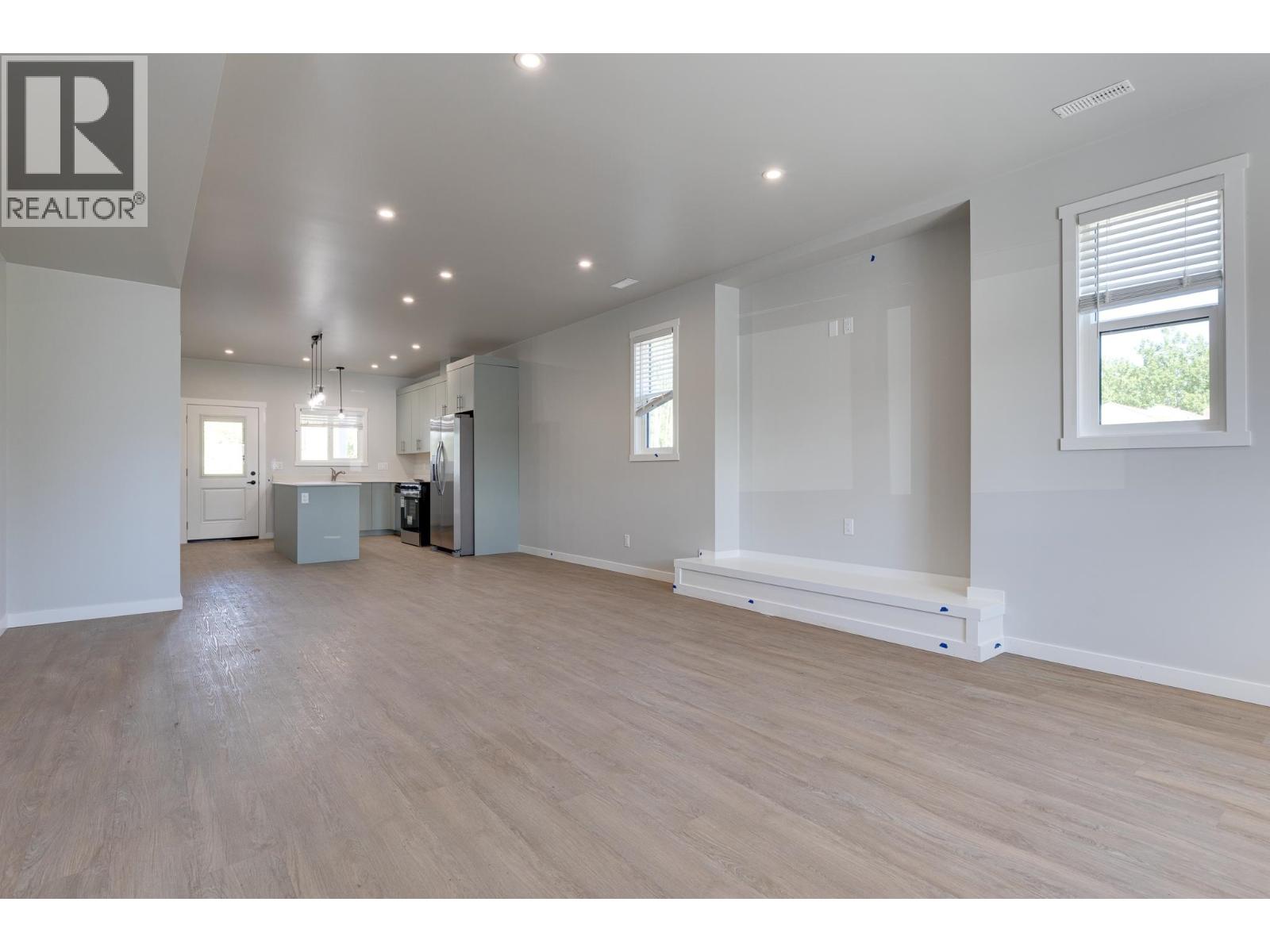 1197 N Blackburn Road Property Photo 4