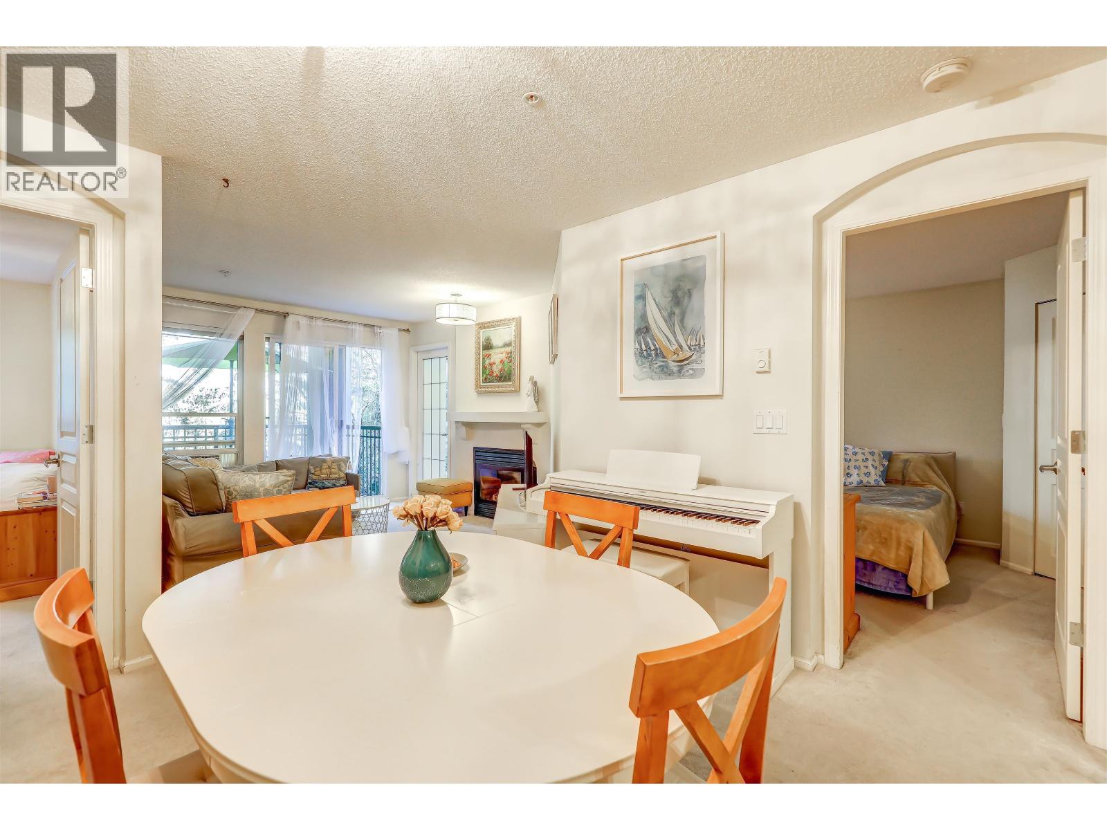 208 1150 E 29th Street Property Photo 18