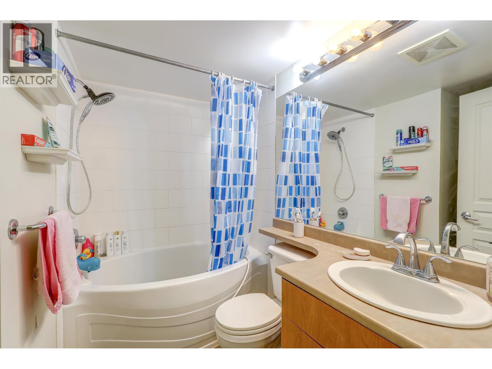 208 1150 E 29th Street Property Photo 20