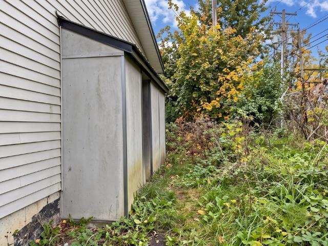 2561 Ross Road Property Photo 27
