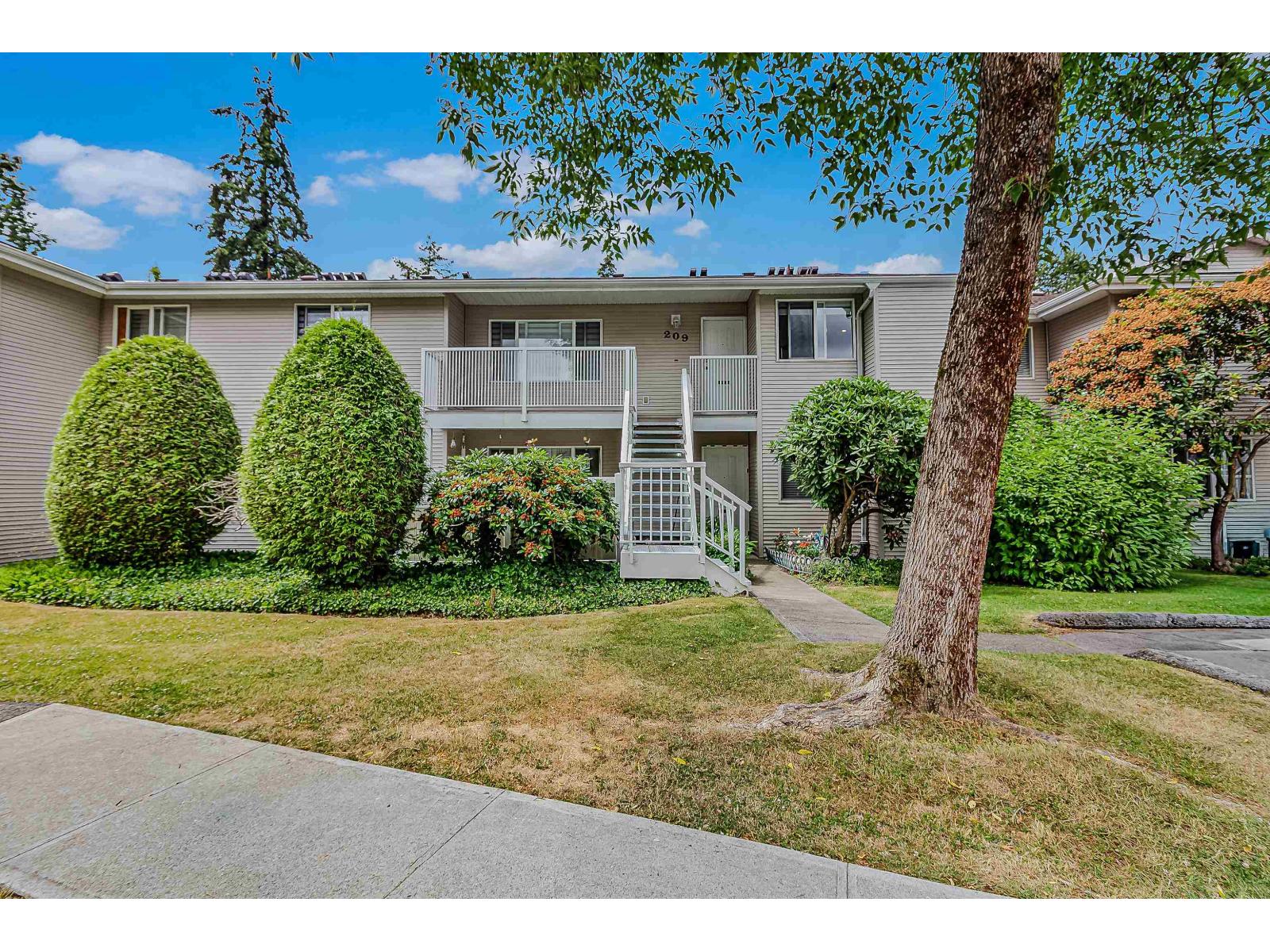 209 13947 72 AVENUE Property Photo 1