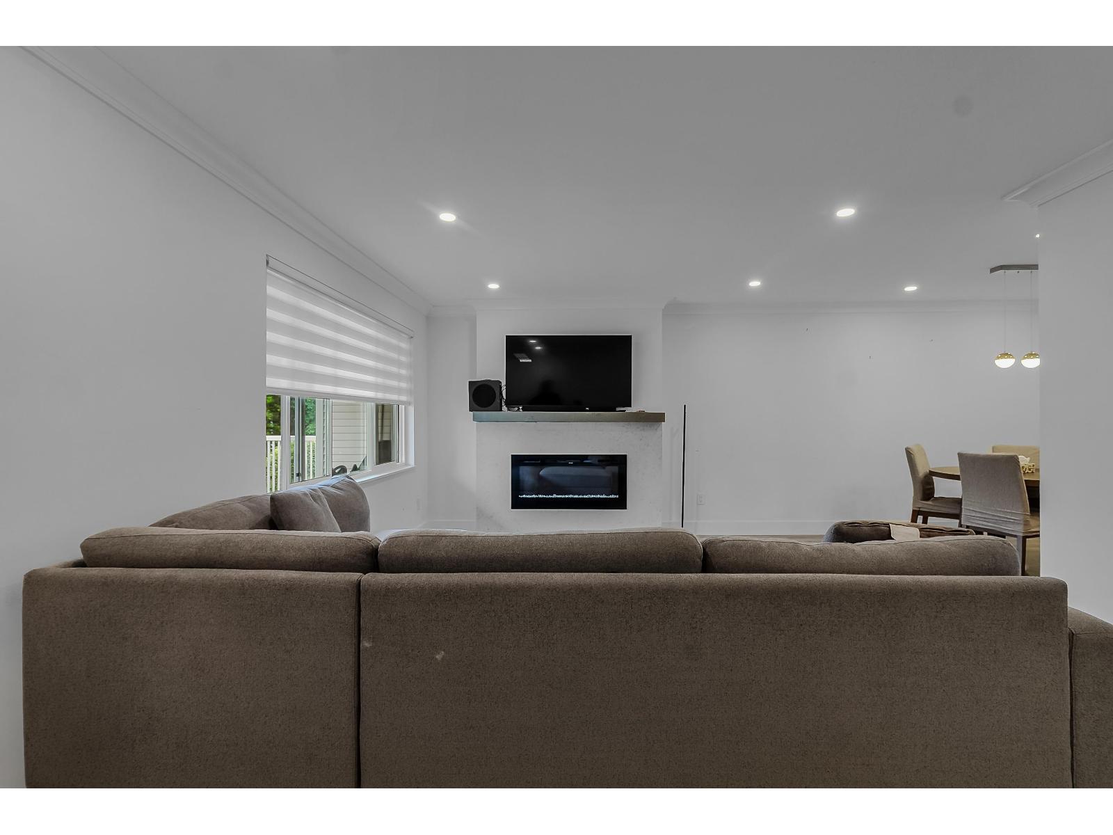 209 13947 72 Avenue Property Photo 5