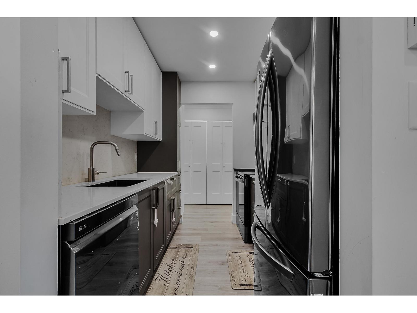 209 13947 72 Avenue Property Photo 11