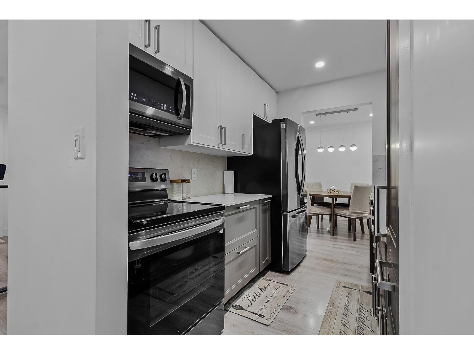209 13947 72 Avenue Property Photo 13