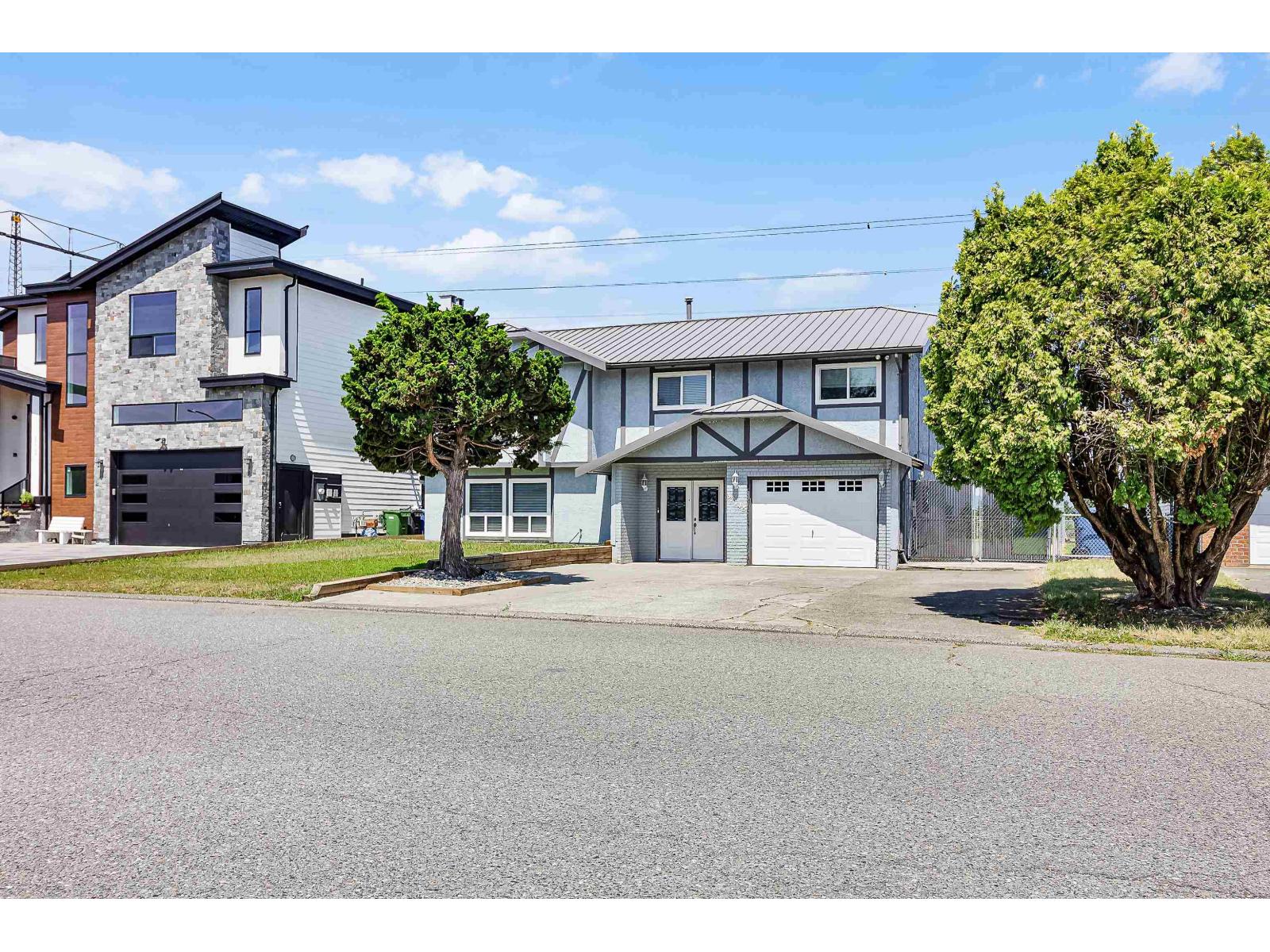 32745 OKANAGAN DRIVE Property Photo 1