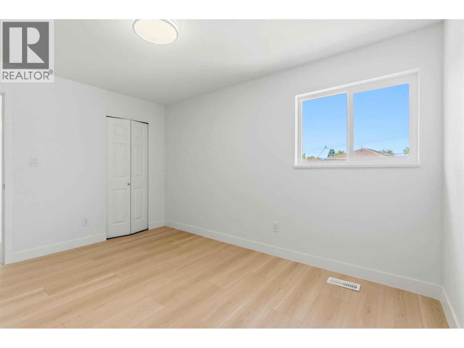 1761 E 57th Avenue Property Photo 37