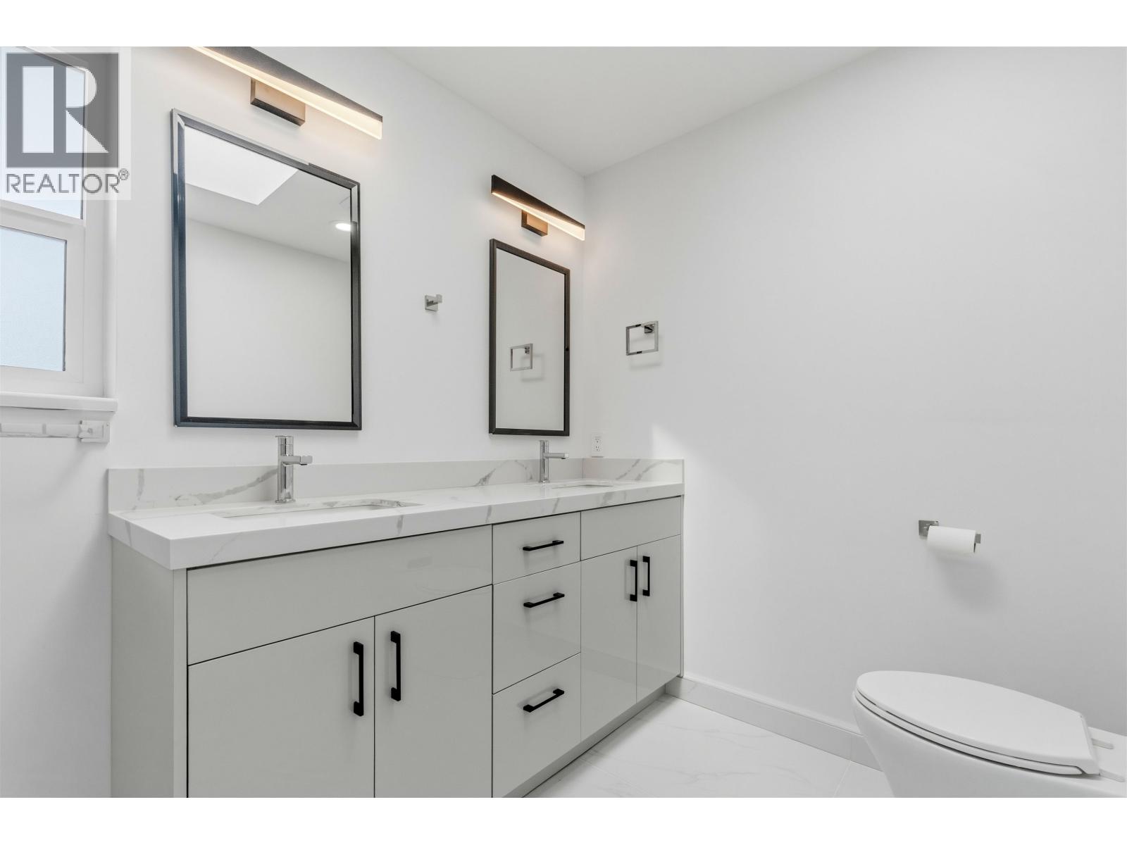 1761 E 57th Avenue Property Photo 38