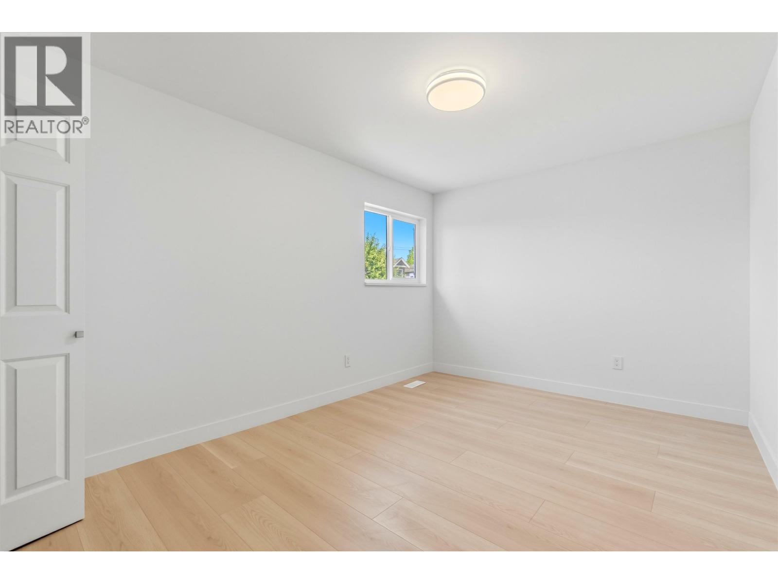 1761 E 57th Avenue Property Photo 40
