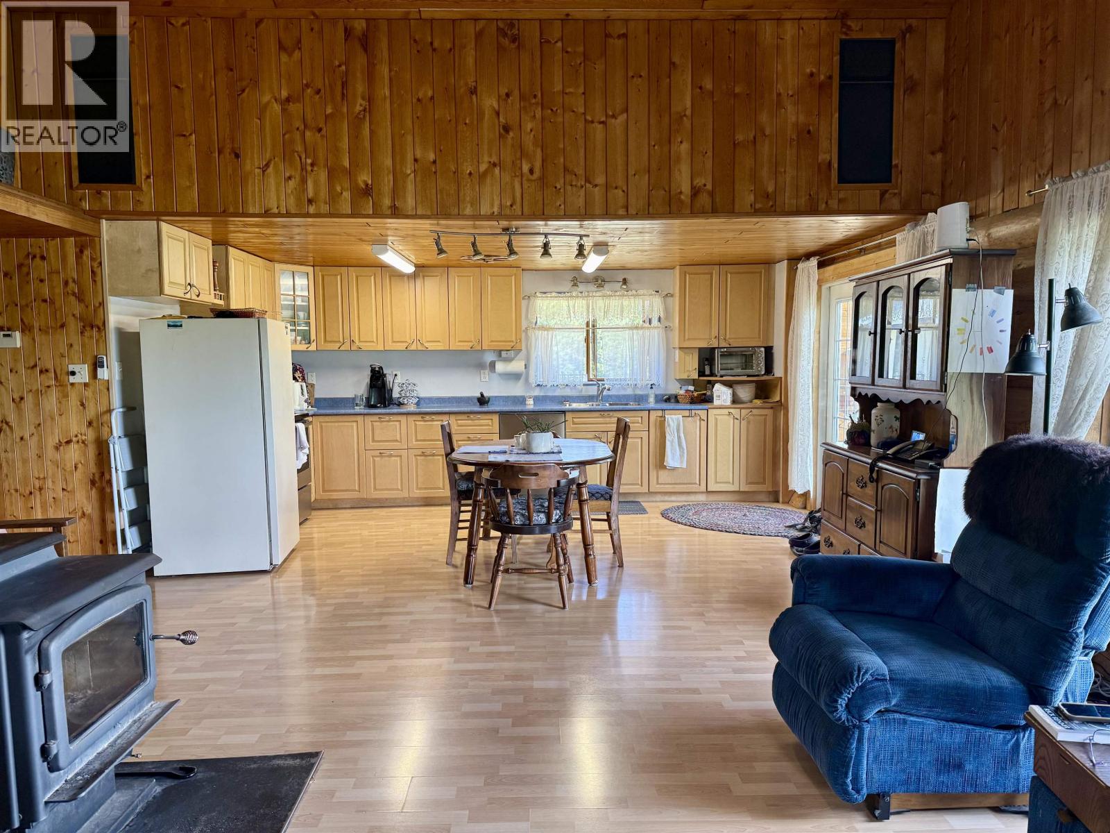 1042 Dean River Place Property Photo 23