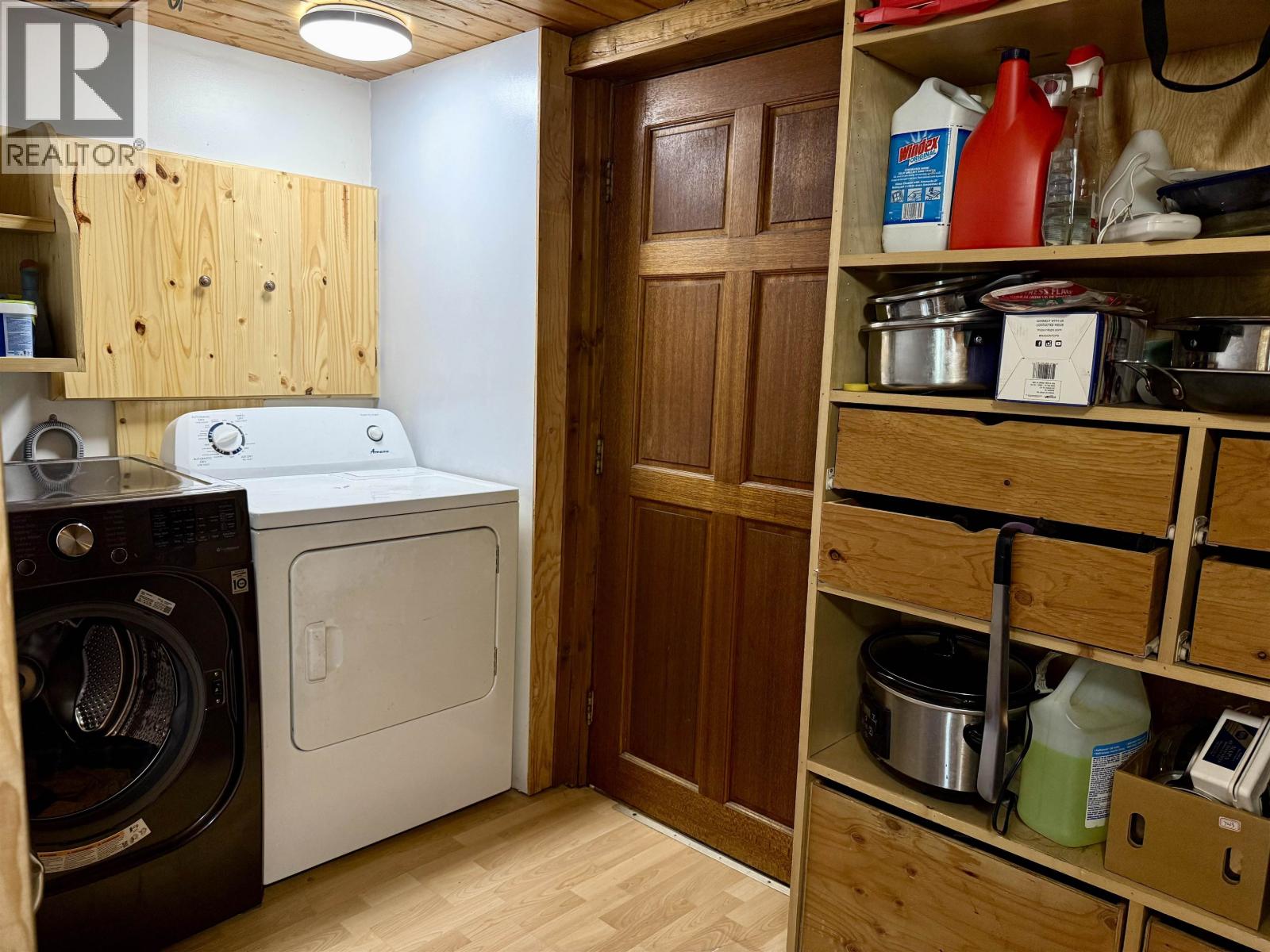 1042 Dean River Place Property Photo 25