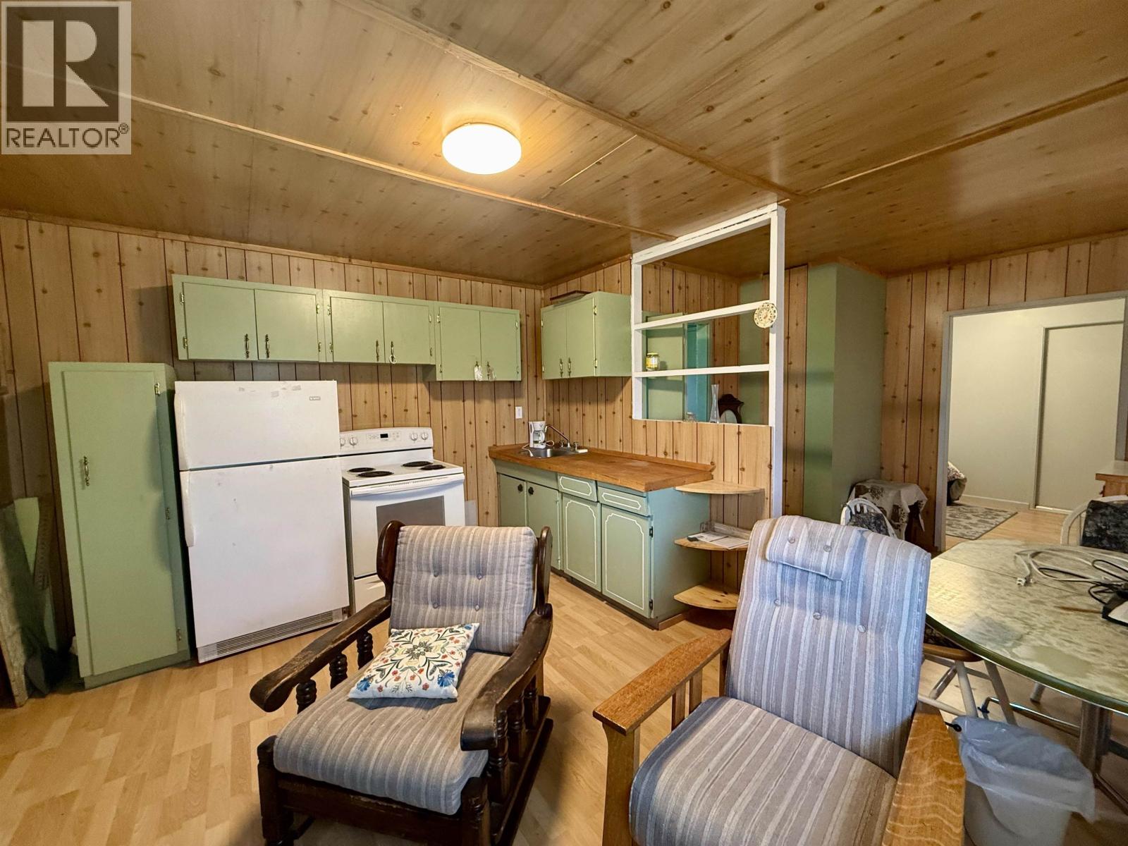1042 Dean River Place Property Photo 36