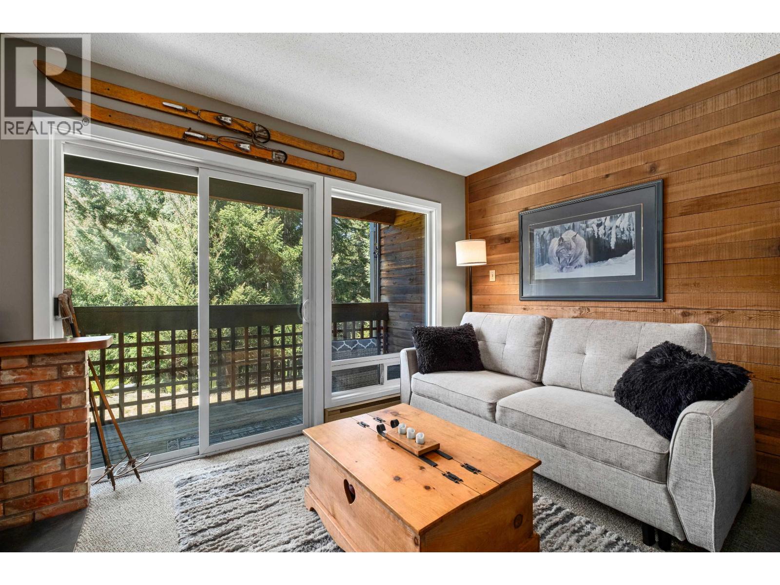 8 7001 Nesters Road Property Photo 1