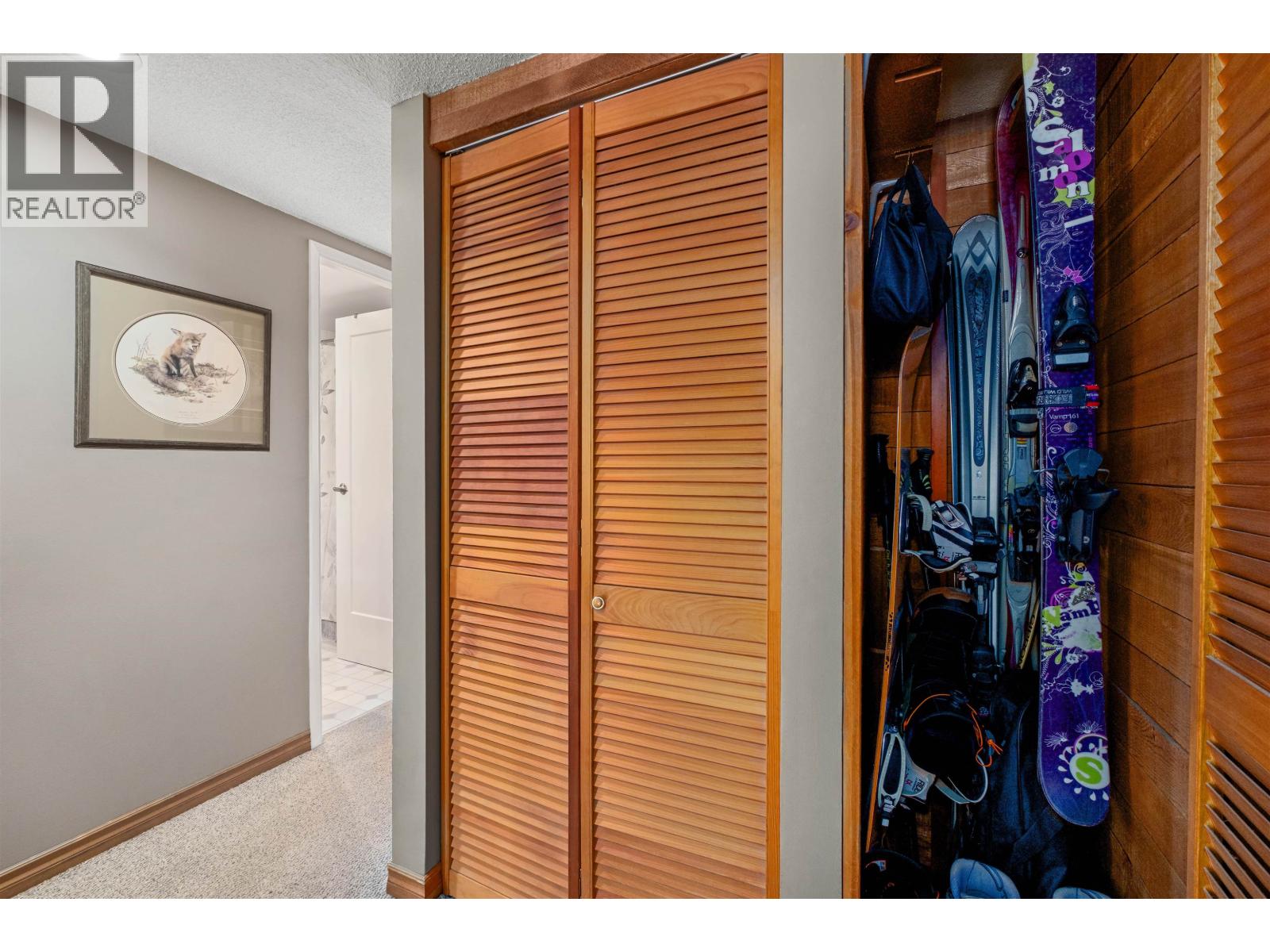 8 7001 Nesters Road Property Photo 12