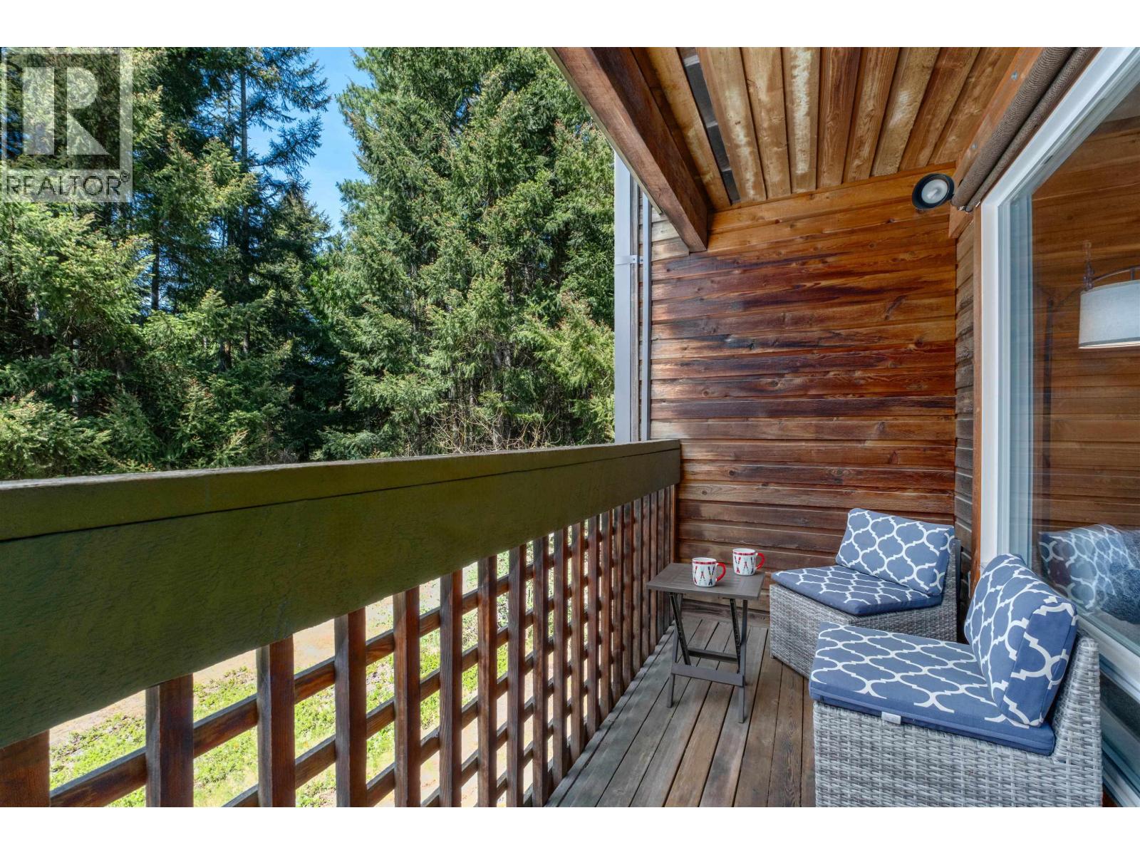 8 7001 Nesters Road Property Photo 16