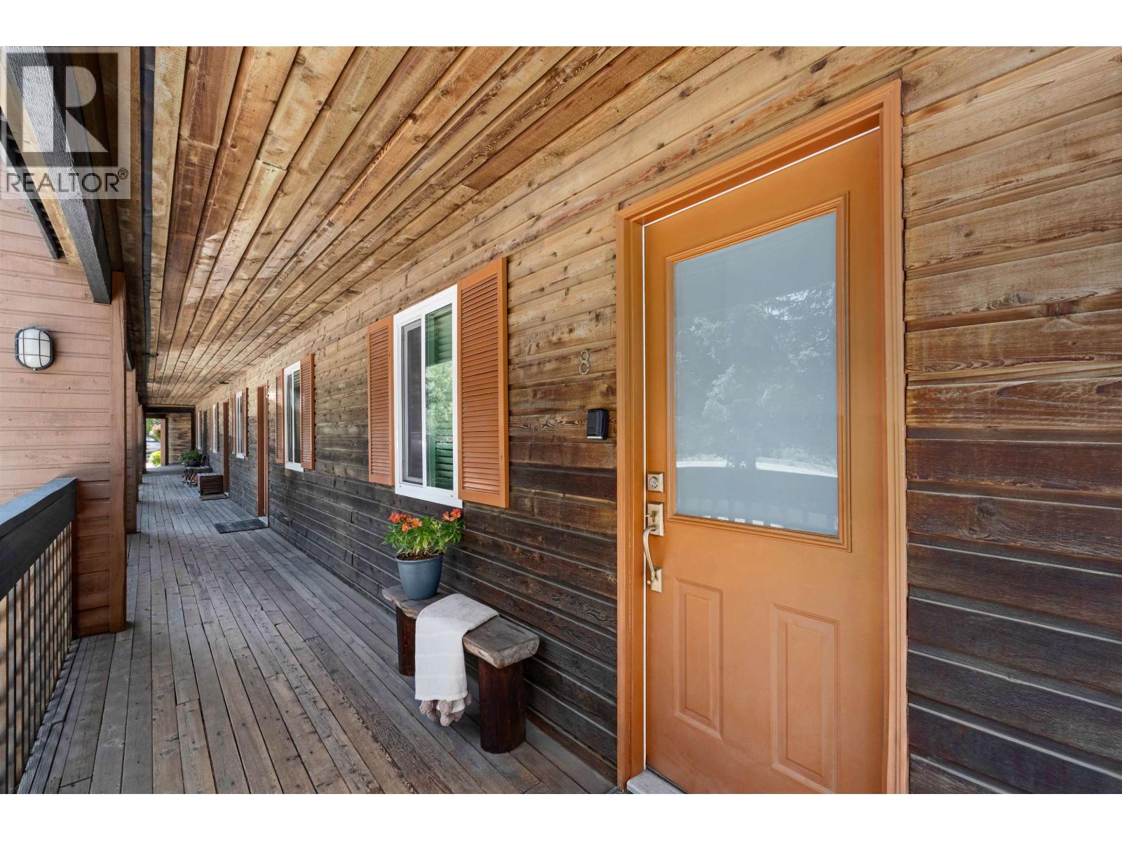 8 7001 Nesters Road Property Photo 17