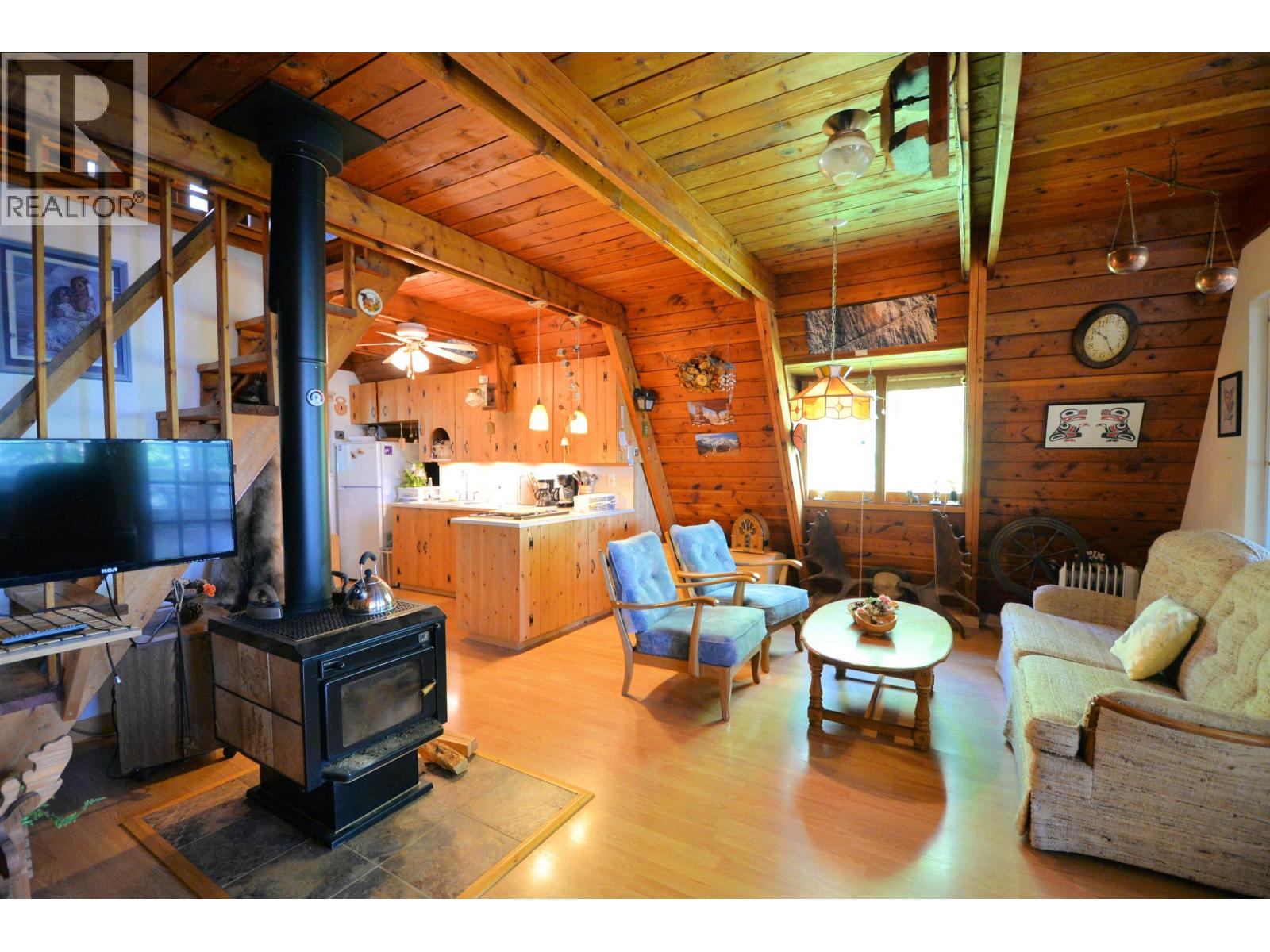 50760 Lloyd Drive Property Photo 9