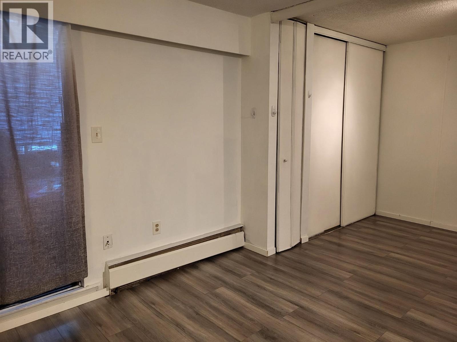 112 515 Eleventh Street Property Photo 3