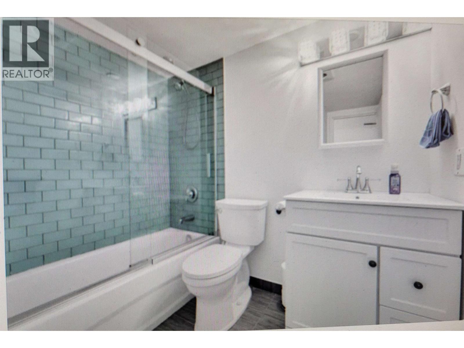 112 515 Eleventh Street Property Photo 5