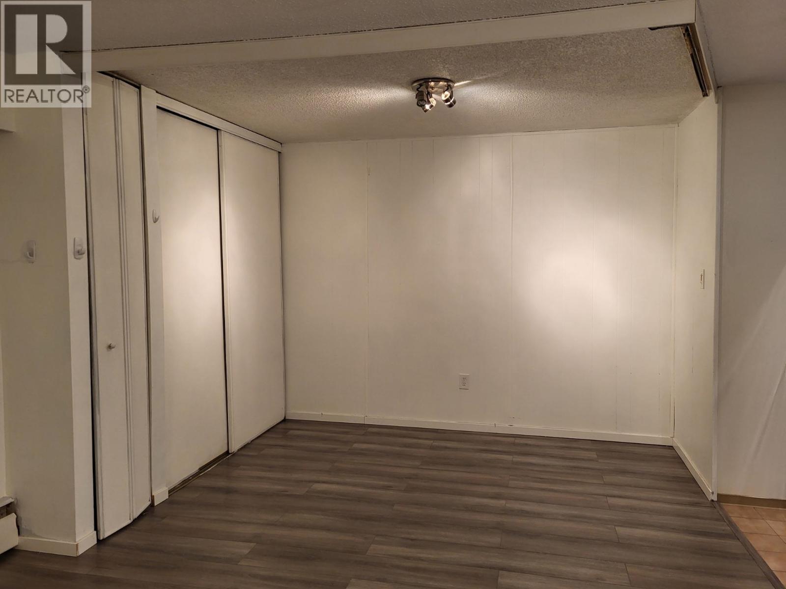 112 515 Eleventh Street Property Photo 6