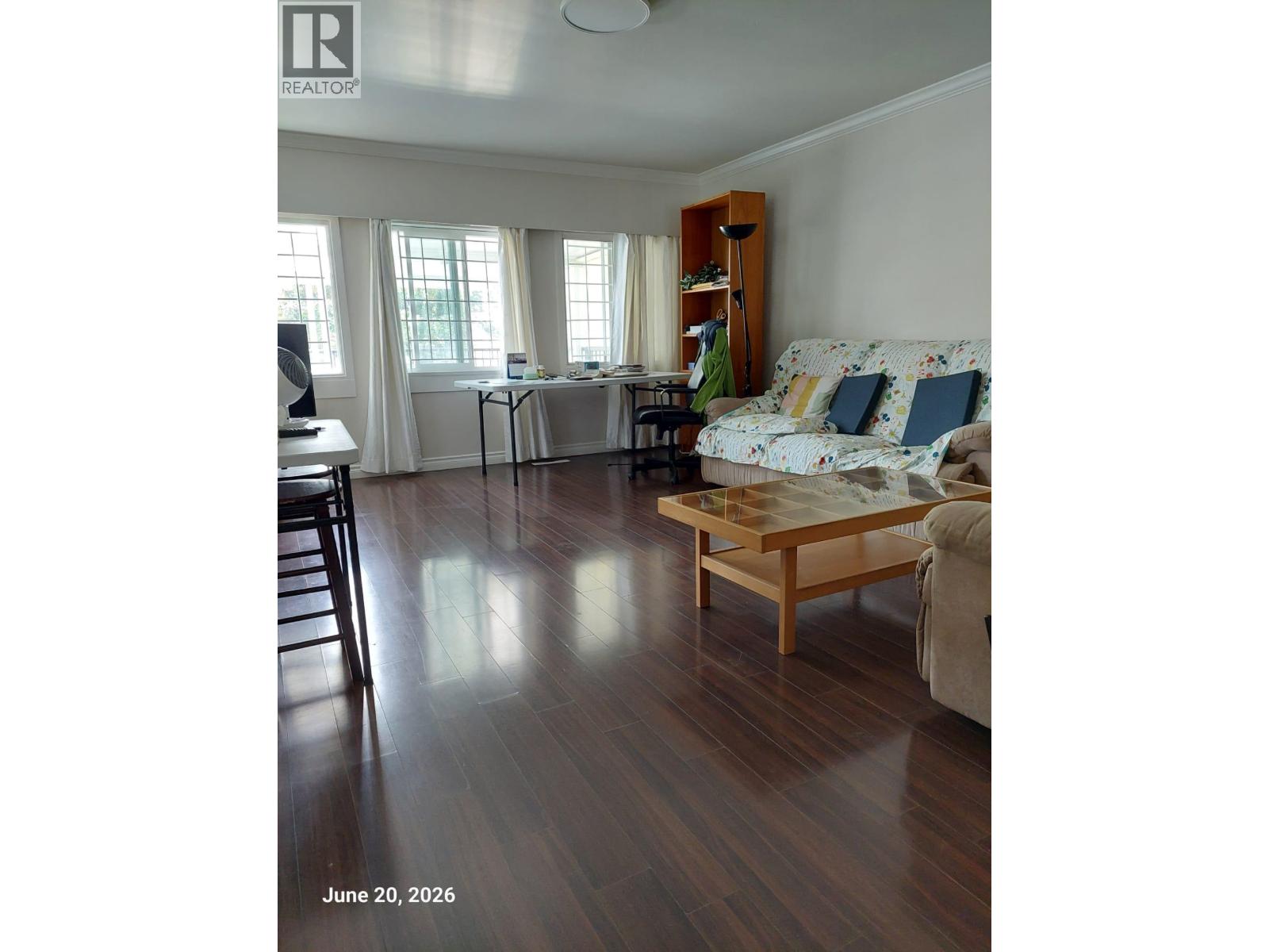 3638 E Pender Street Property Photo 8