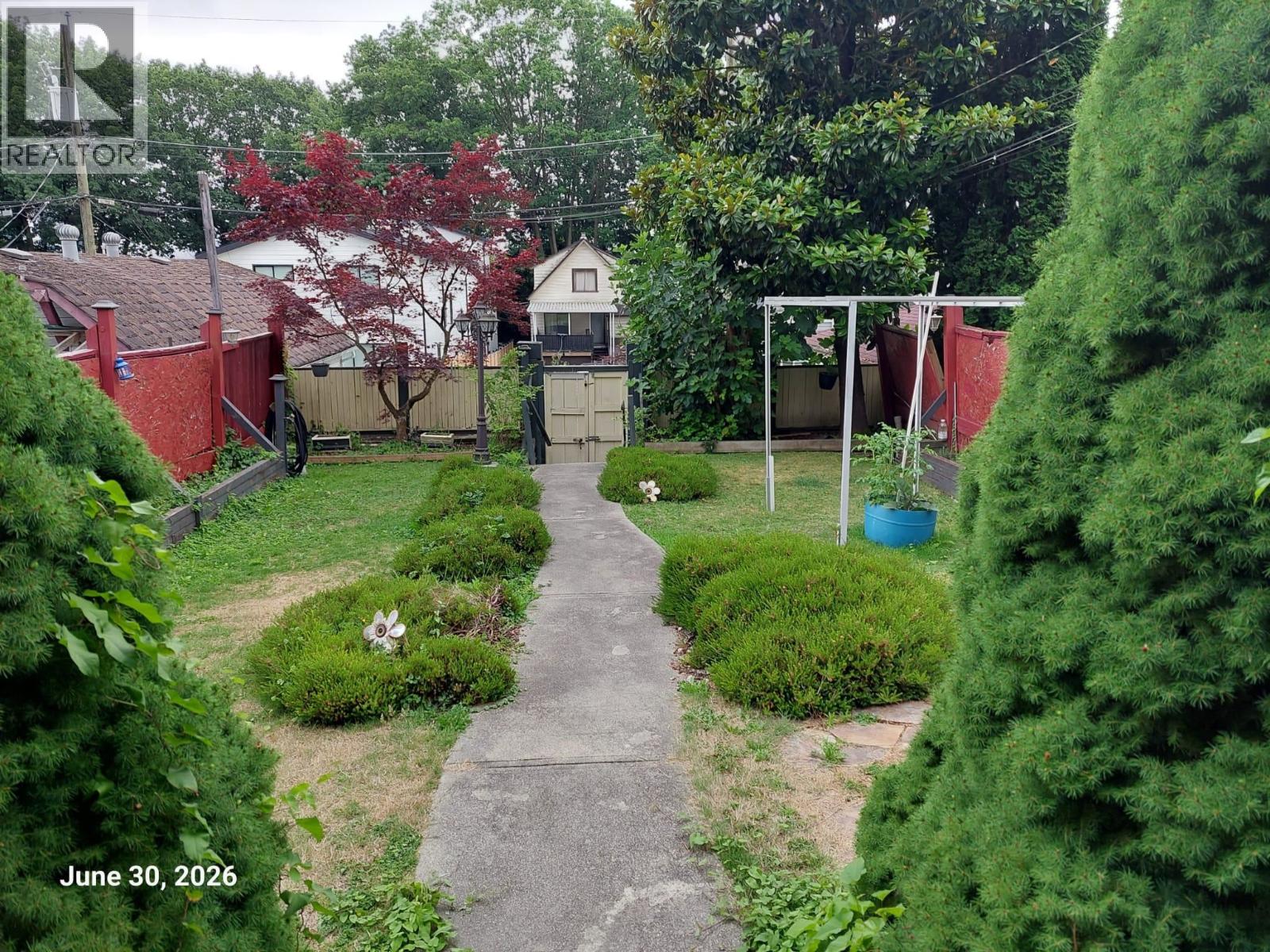 3638 E Pender Street Property Photo 14