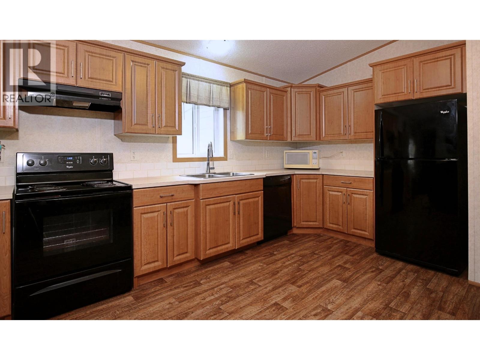 3165 Niquidet Street Property Photo 10