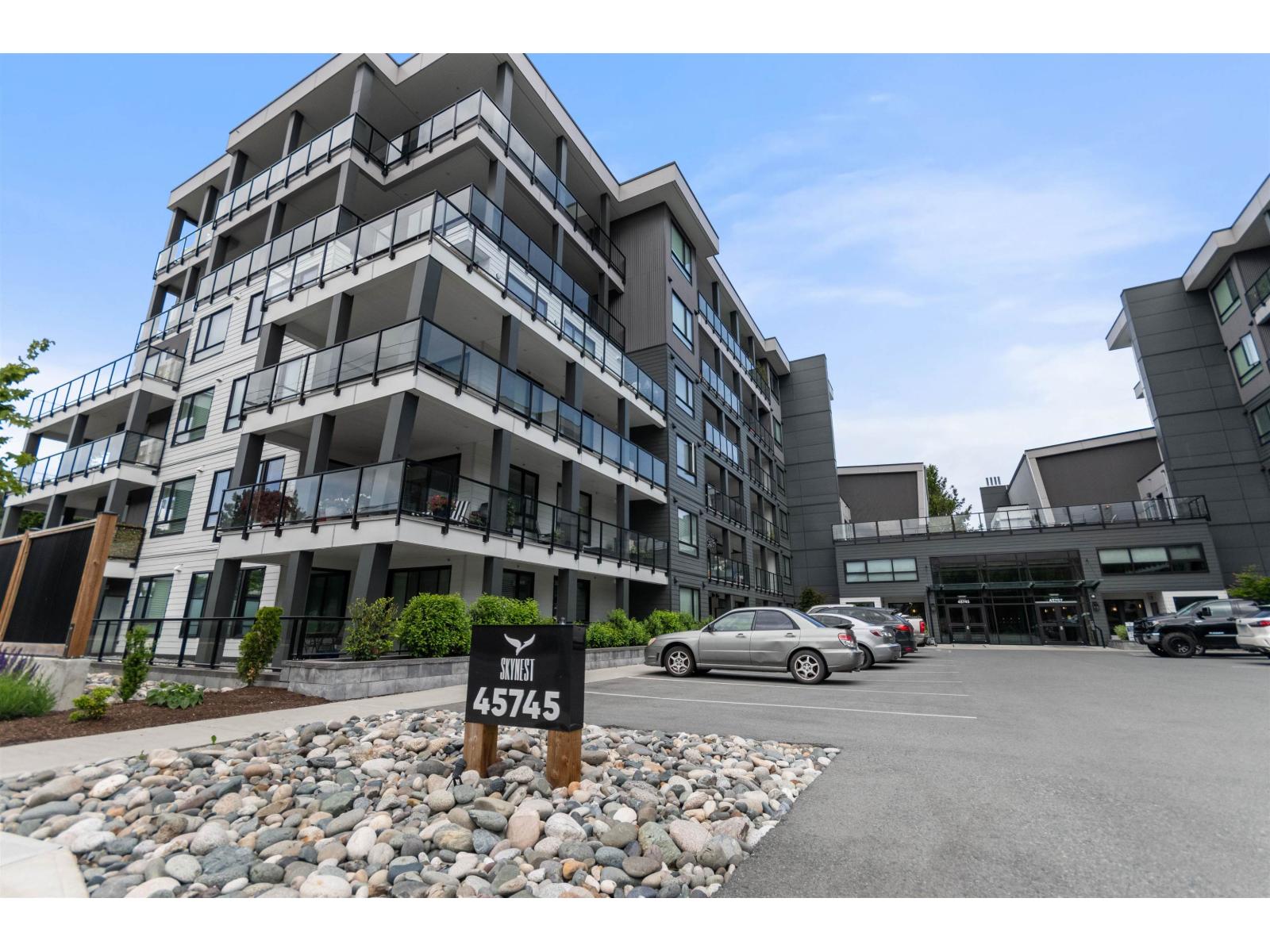 45745 WATSON Road #208 Property Photo 1