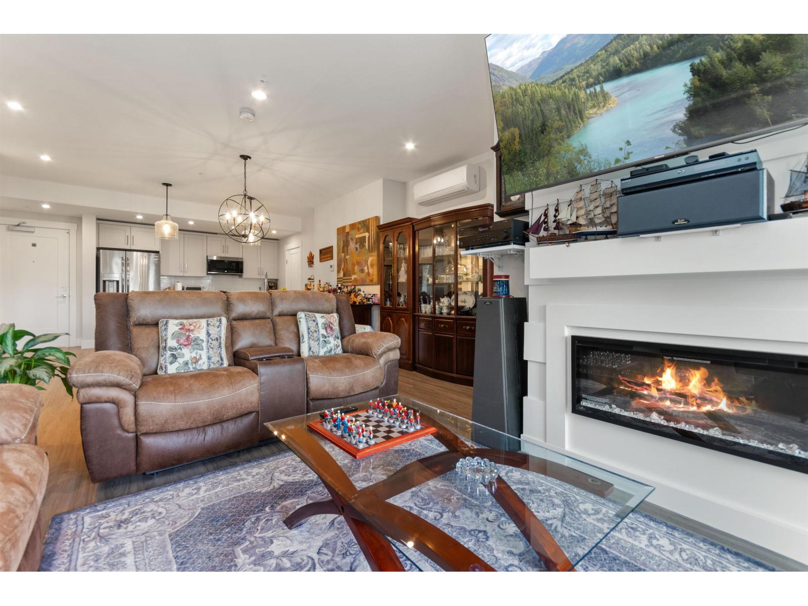 45745 Watson Road #208 Property Photo 9