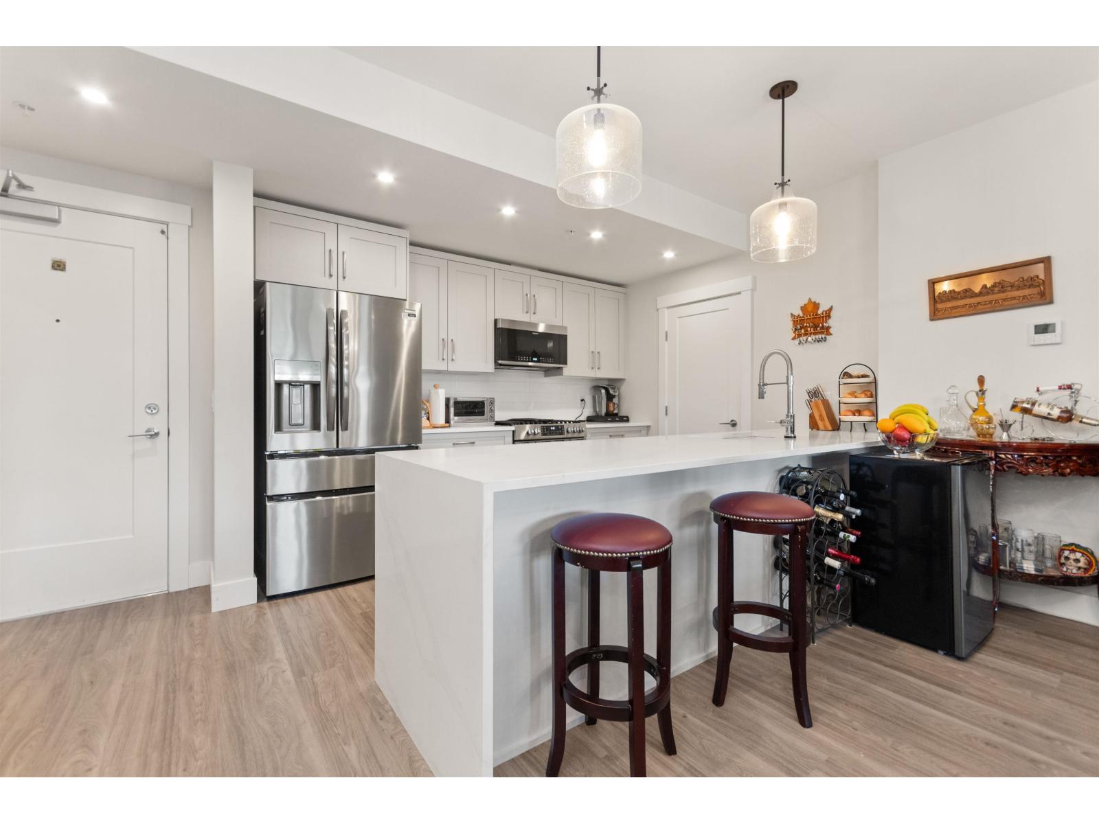 45745 Watson Road #208 Property Photo 11