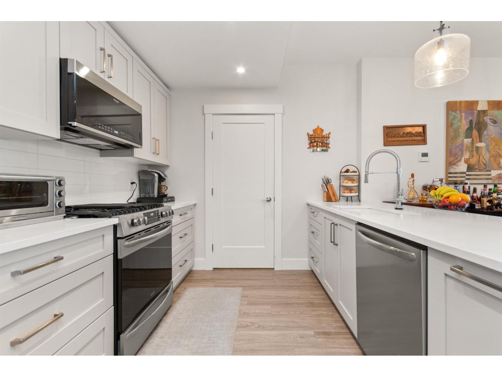 45745 Watson Road #208 Property Photo 12