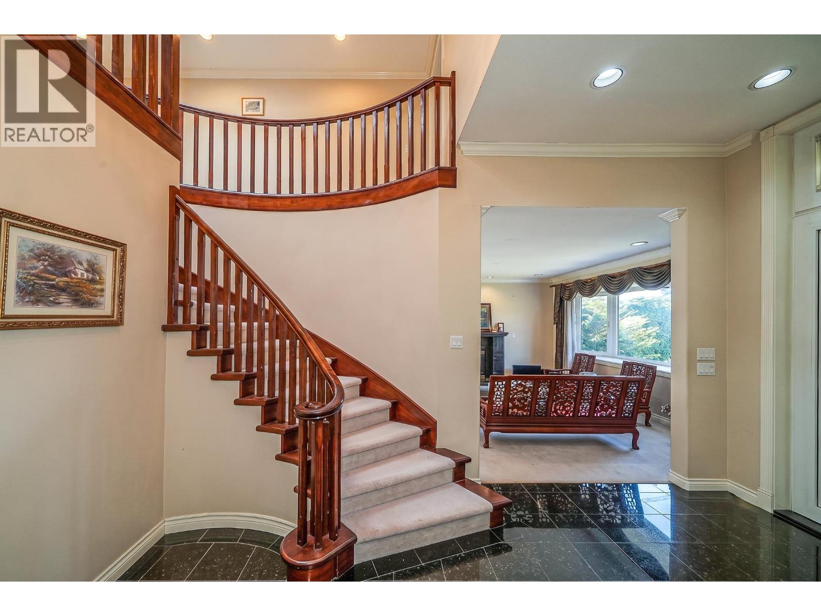 6718 Arbutus Street Property Photo 4