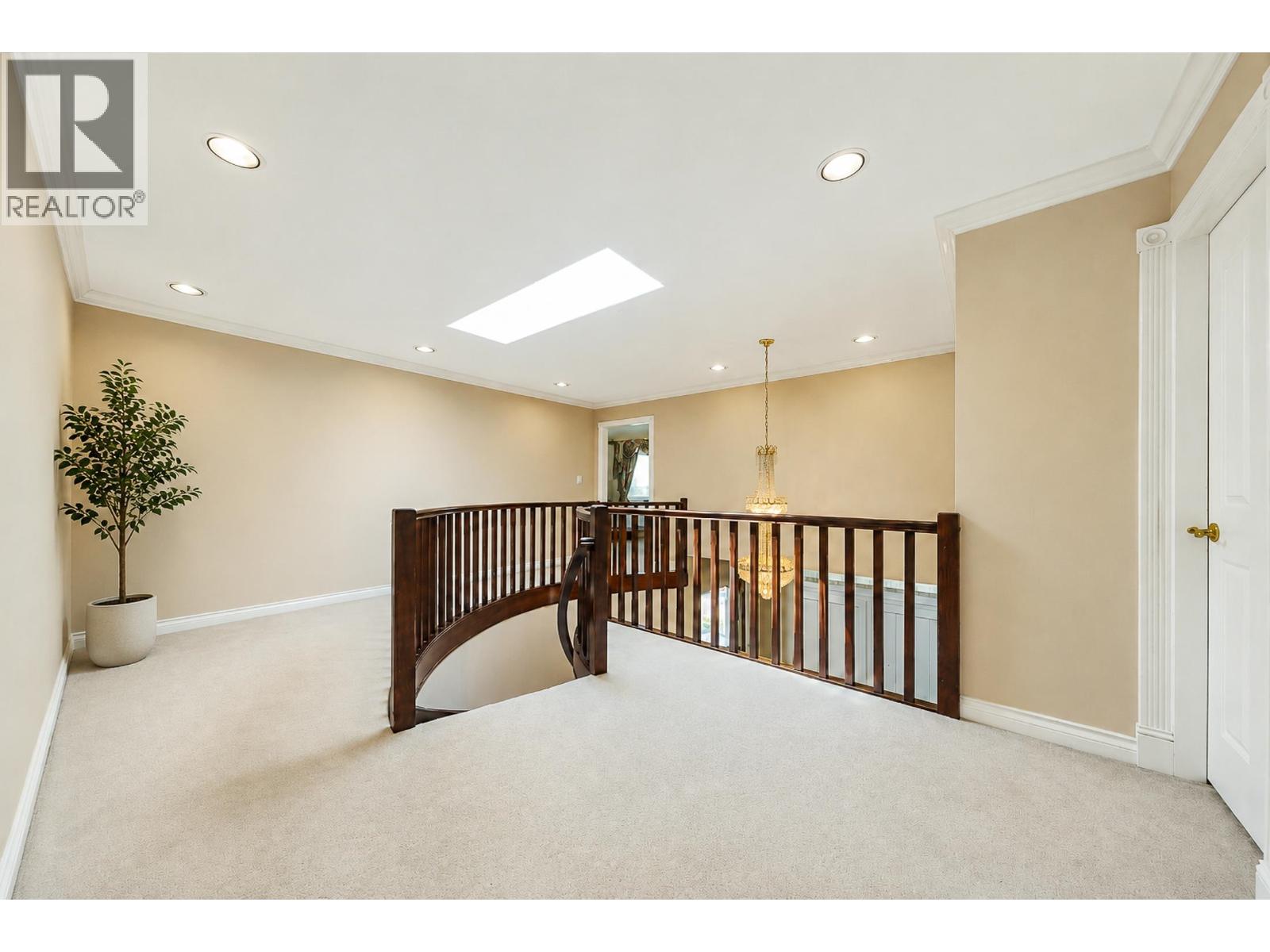 6718 Arbutus Street Property Photo 19