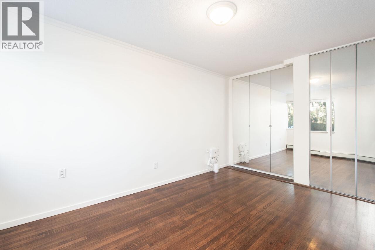 108 1425 Esquimalt Avenue Property Photo 16