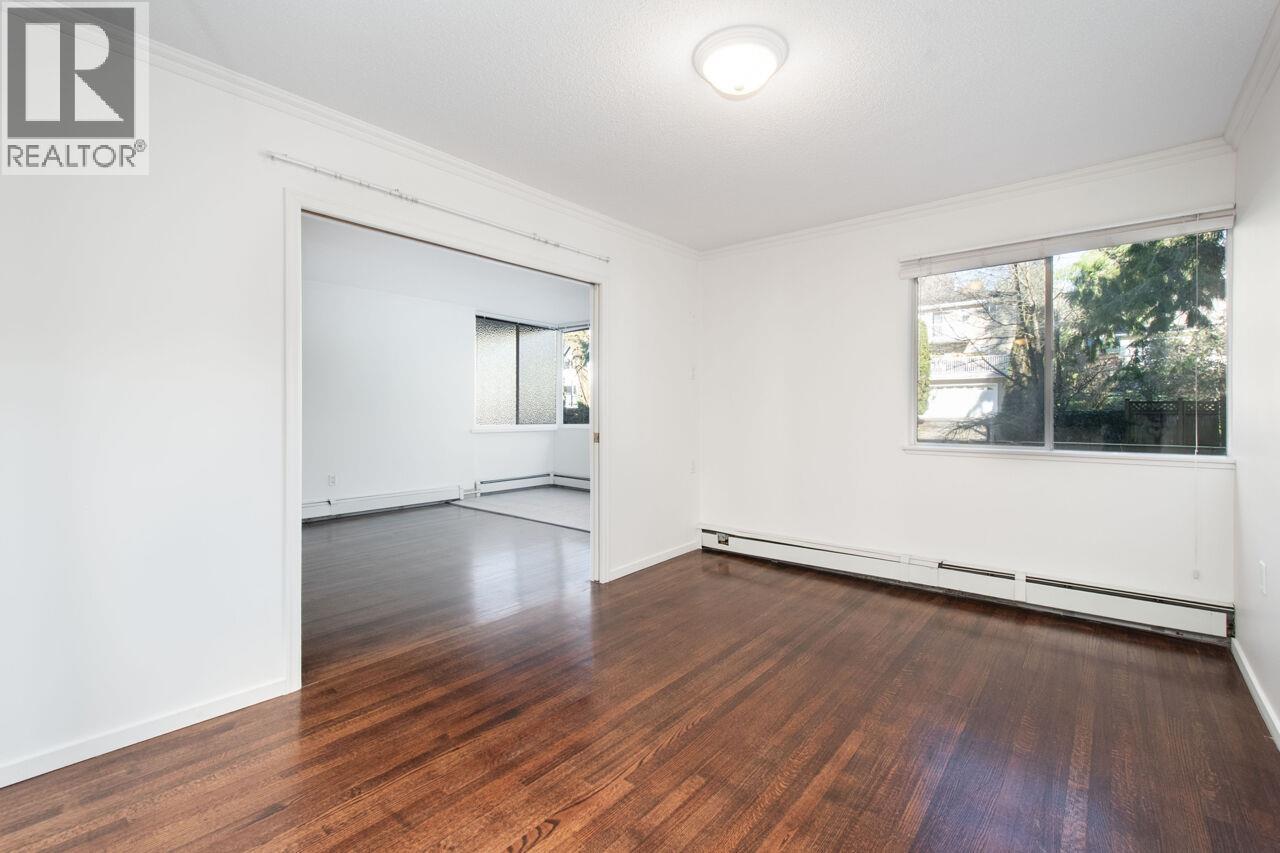 108 1425 Esquimalt Avenue Property Photo 18