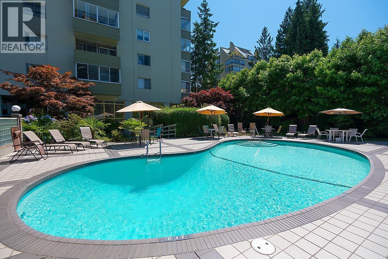 108 1425 Esquimalt Avenue Property Photo 33