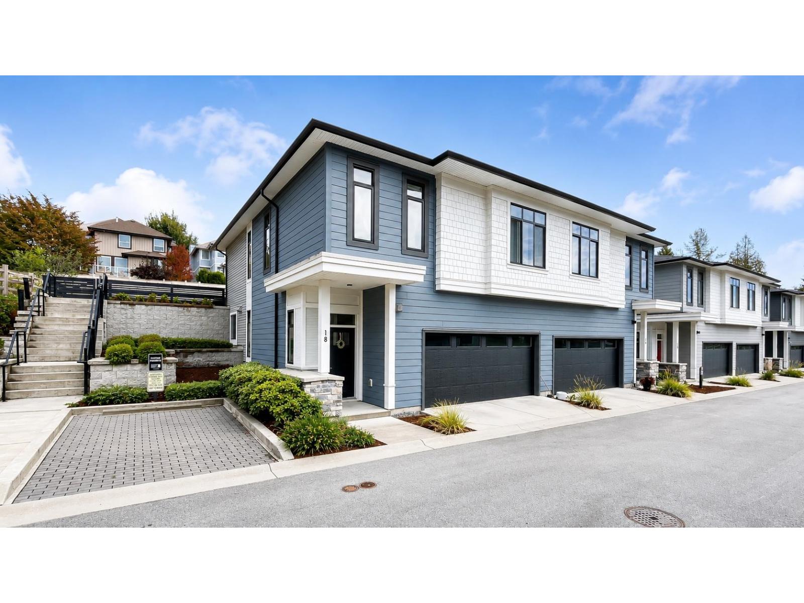 18 15235 Sitka Drive Property Photo 1