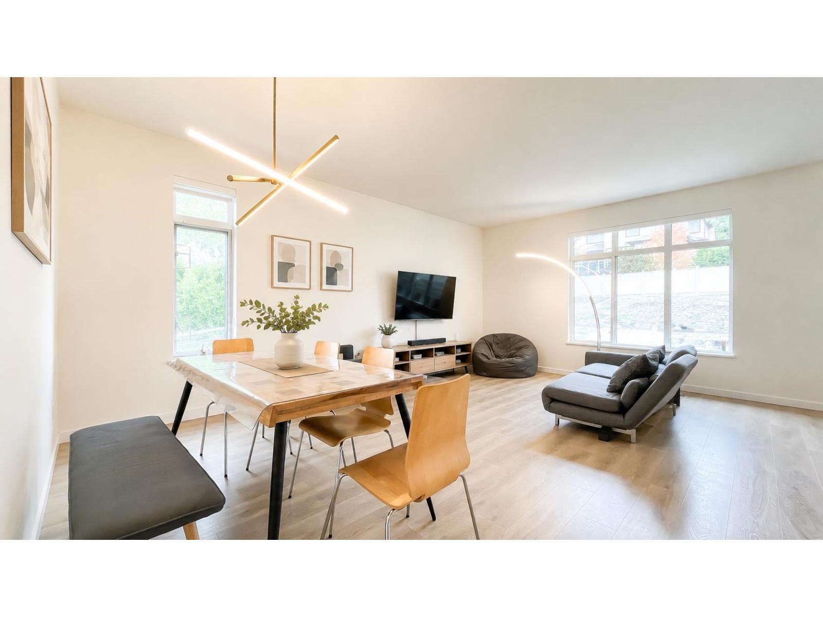18 15235 Sitka Drive Property Photo 16