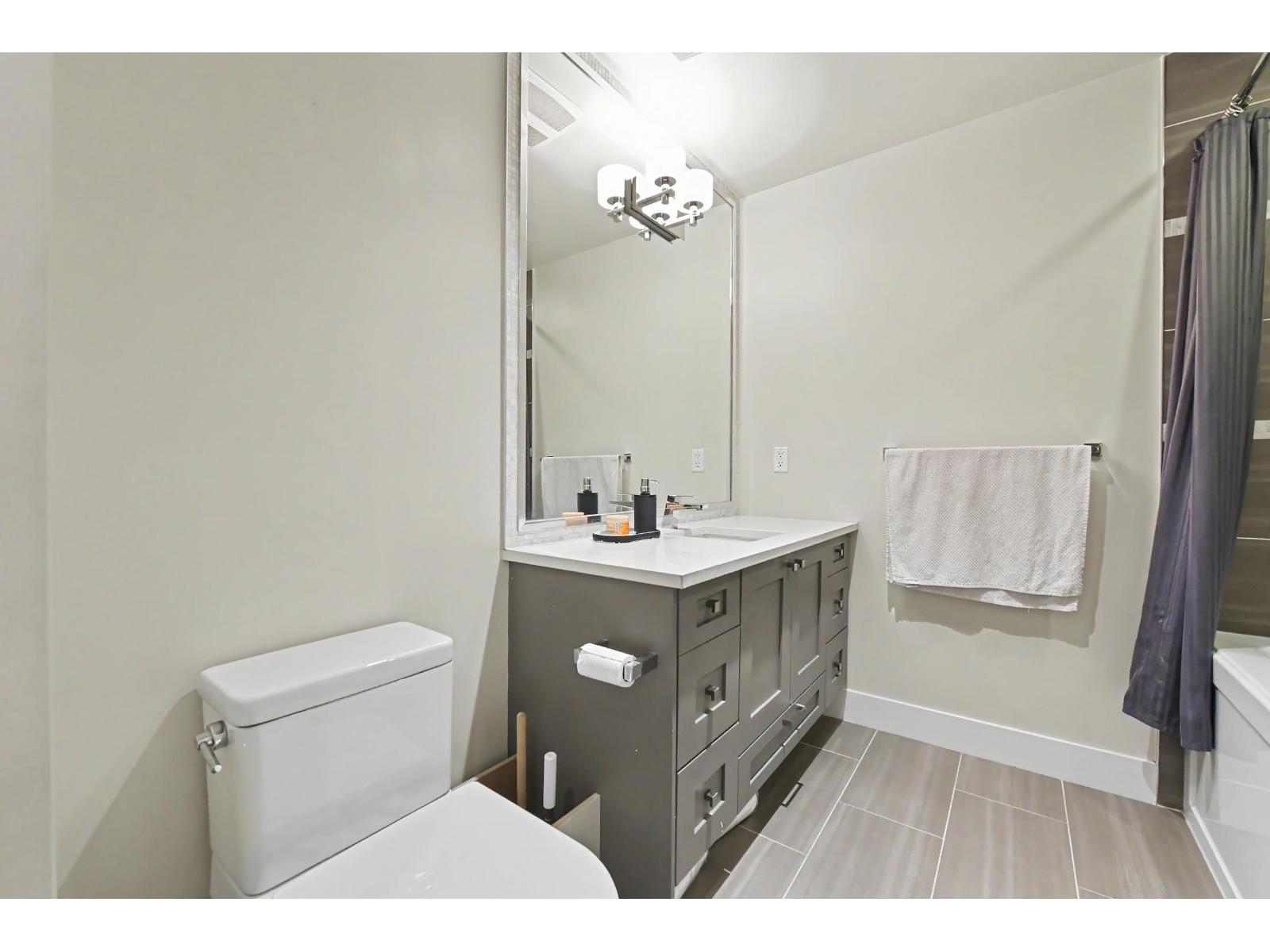 516 14855 Thrift Avenue Property Photo 20