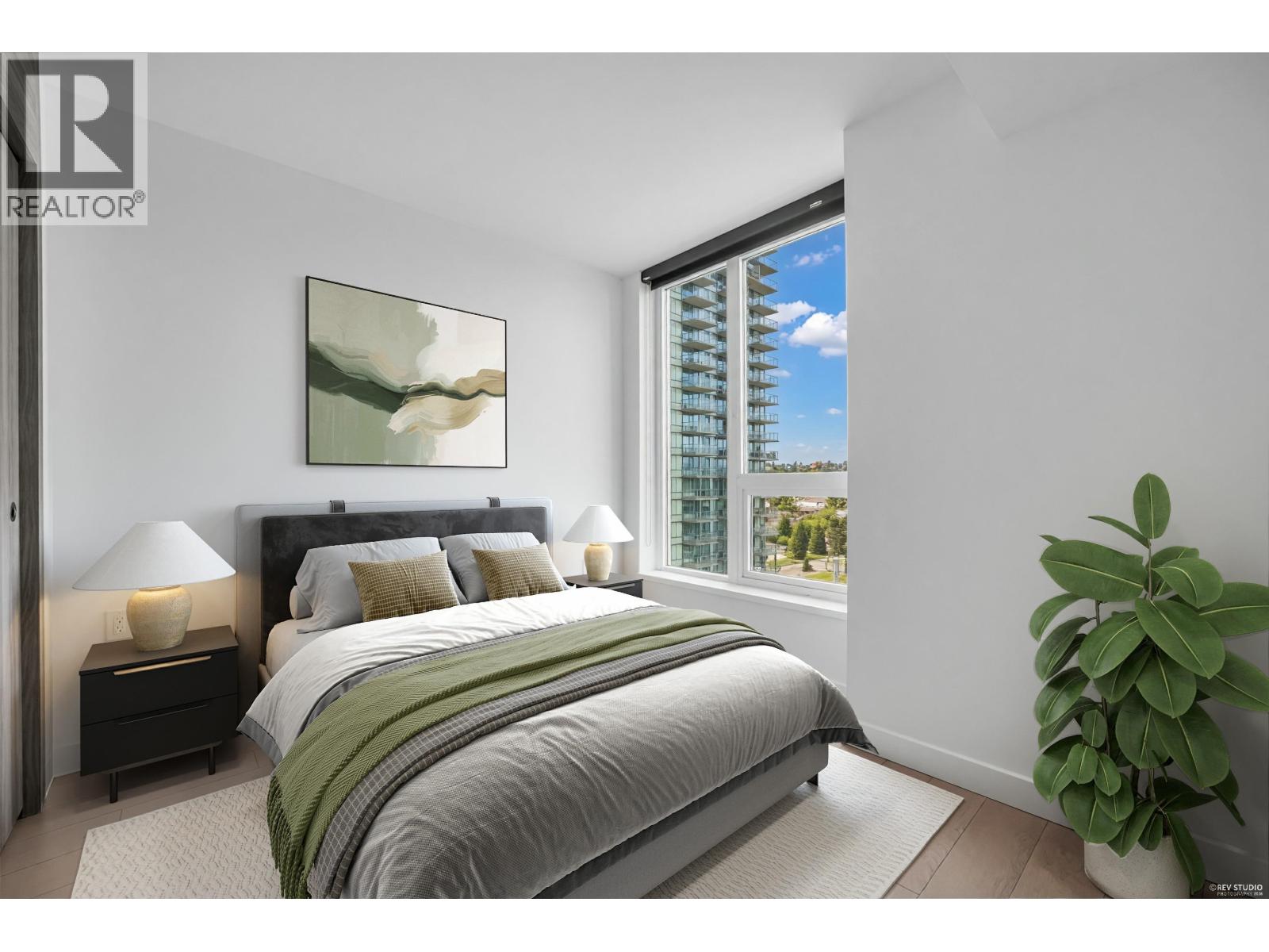 1808 455 Sw Marine Drive Property Photo 3