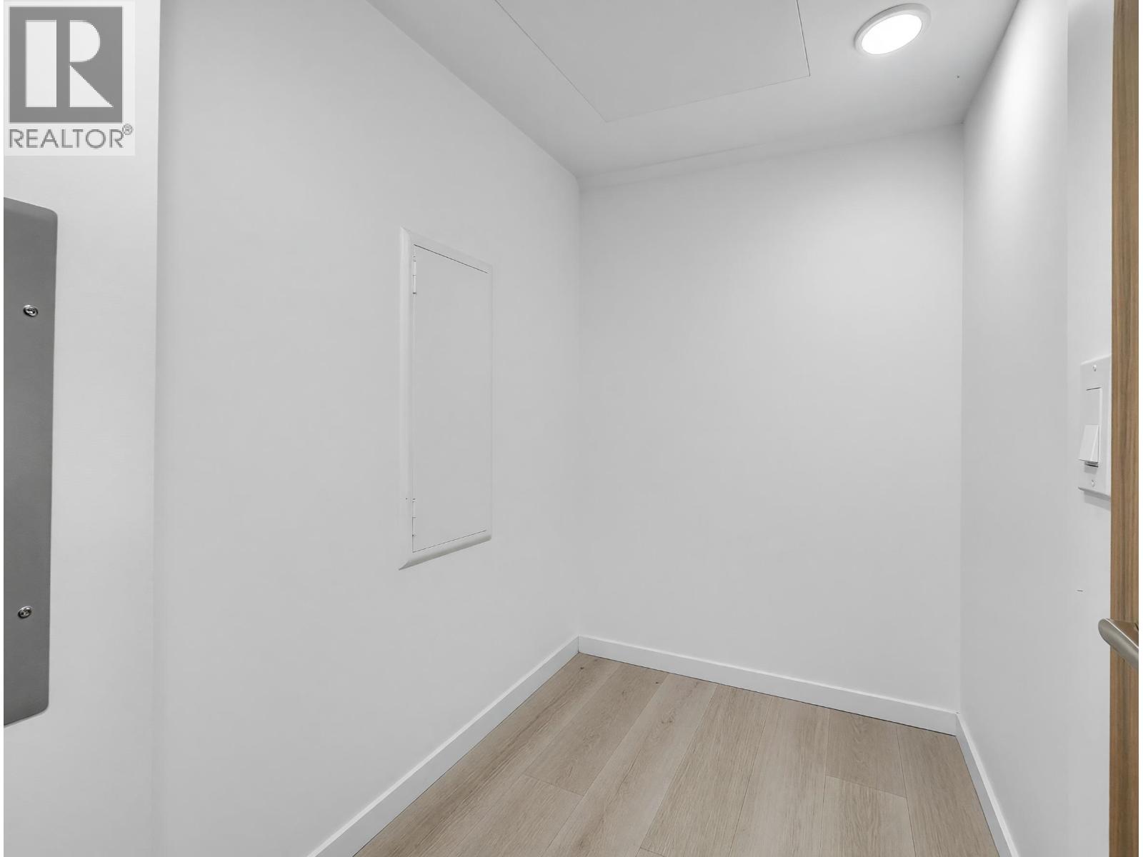 1808 455 Sw Marine Drive Property Photo 4
