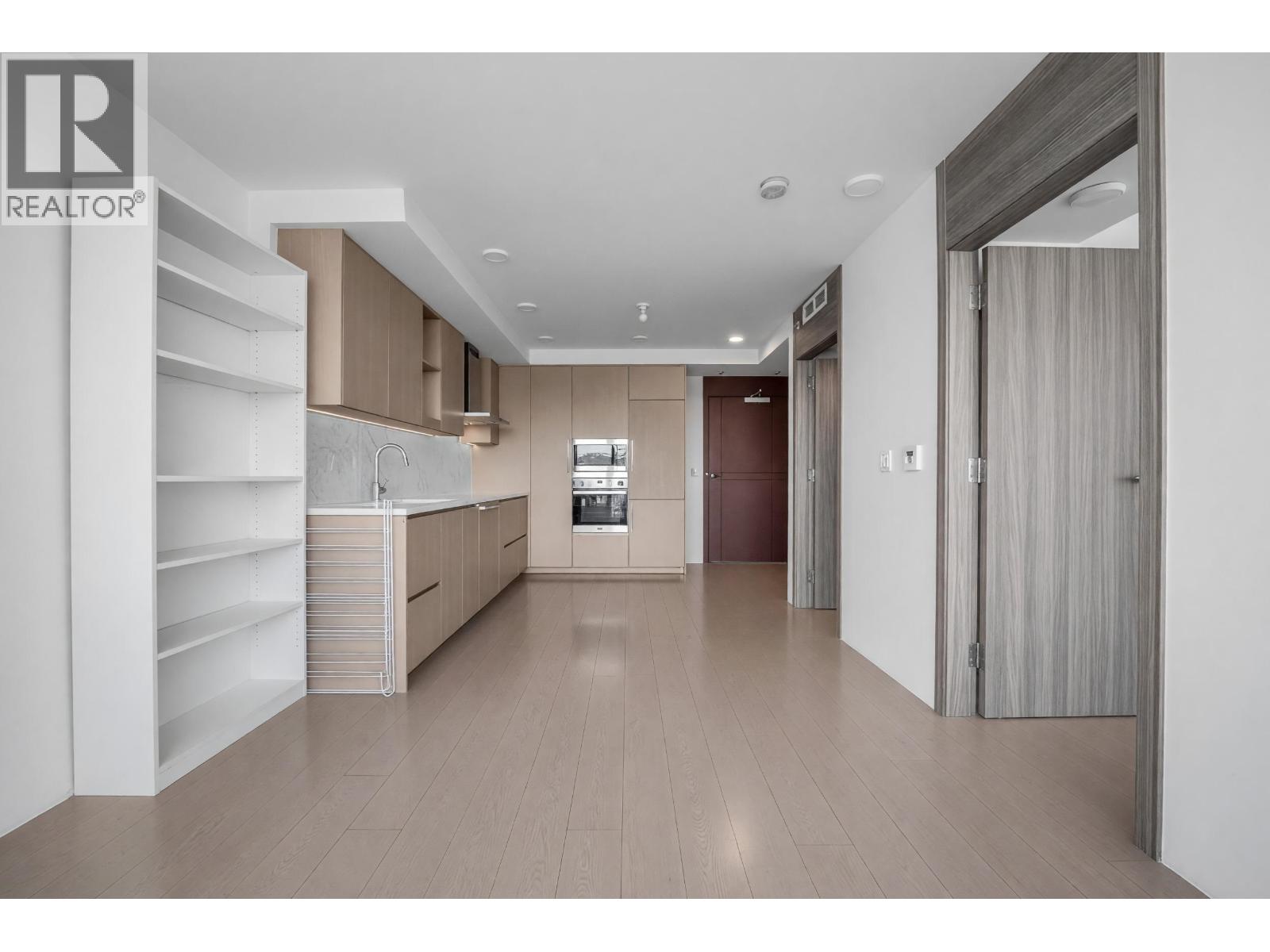 1808 455 Sw Marine Drive Property Photo 10