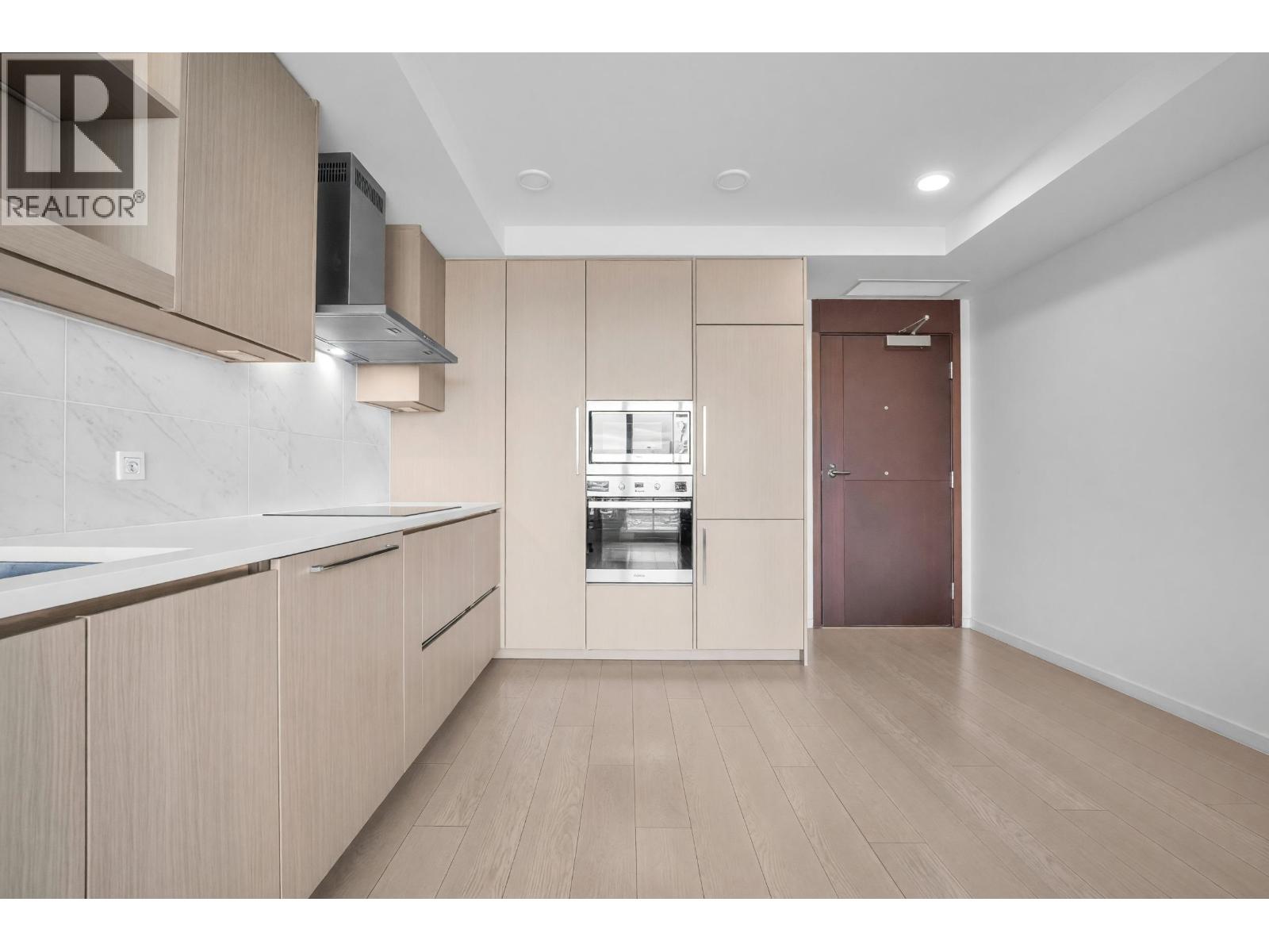 1808 455 Sw Marine Drive Property Photo 11