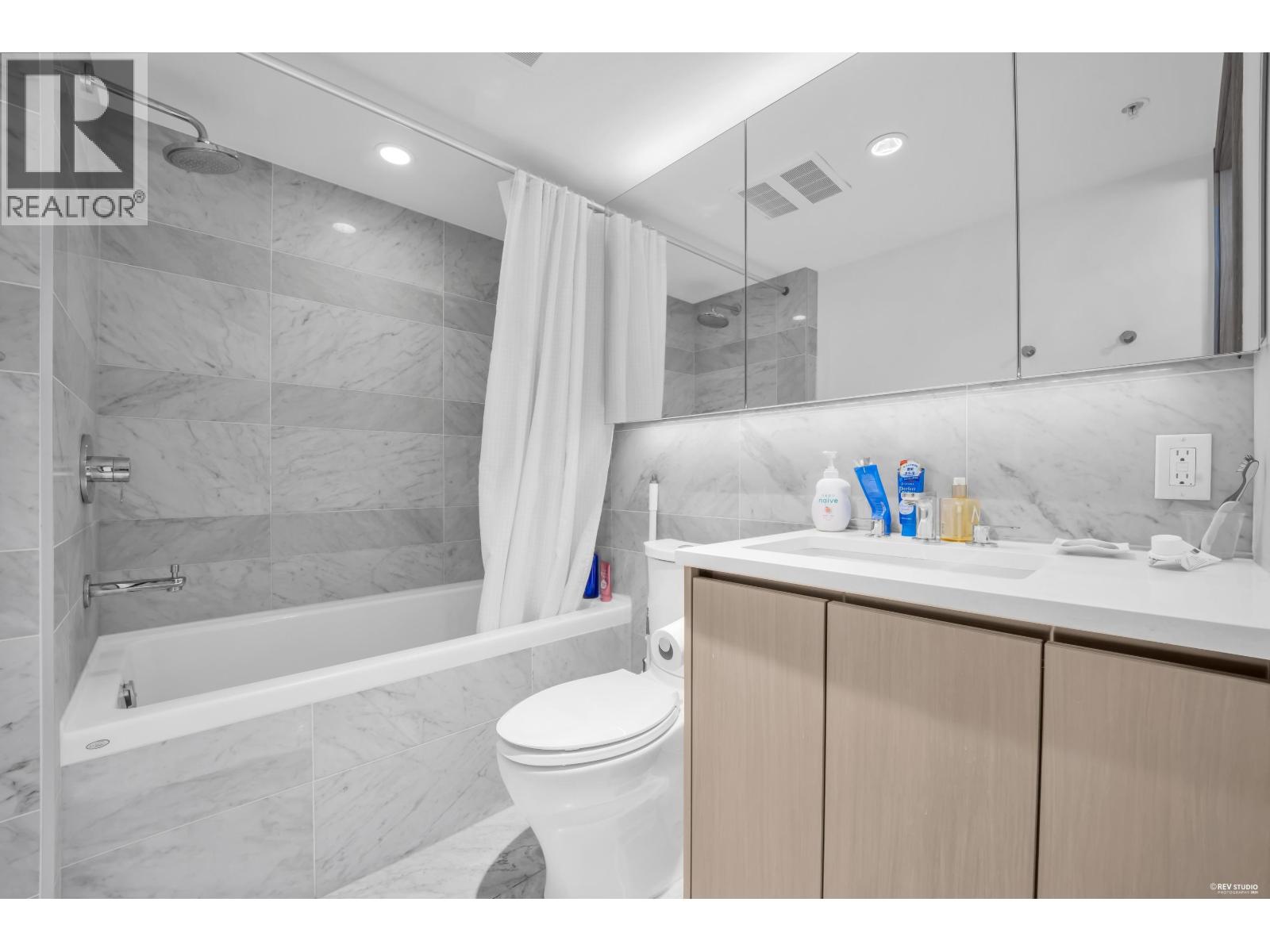 1808 455 Sw Marine Drive Property Photo 14